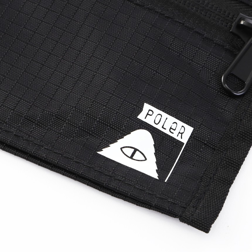 STUFFABLE POUCHのサコッシュ