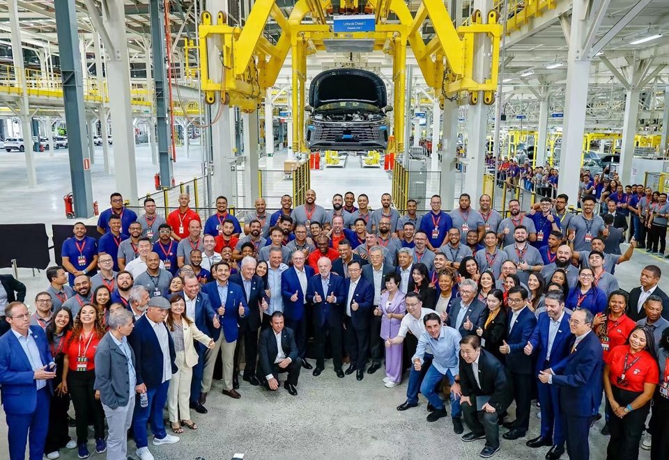 ブラジル・バイーア州カマサリ市の乗用車工場