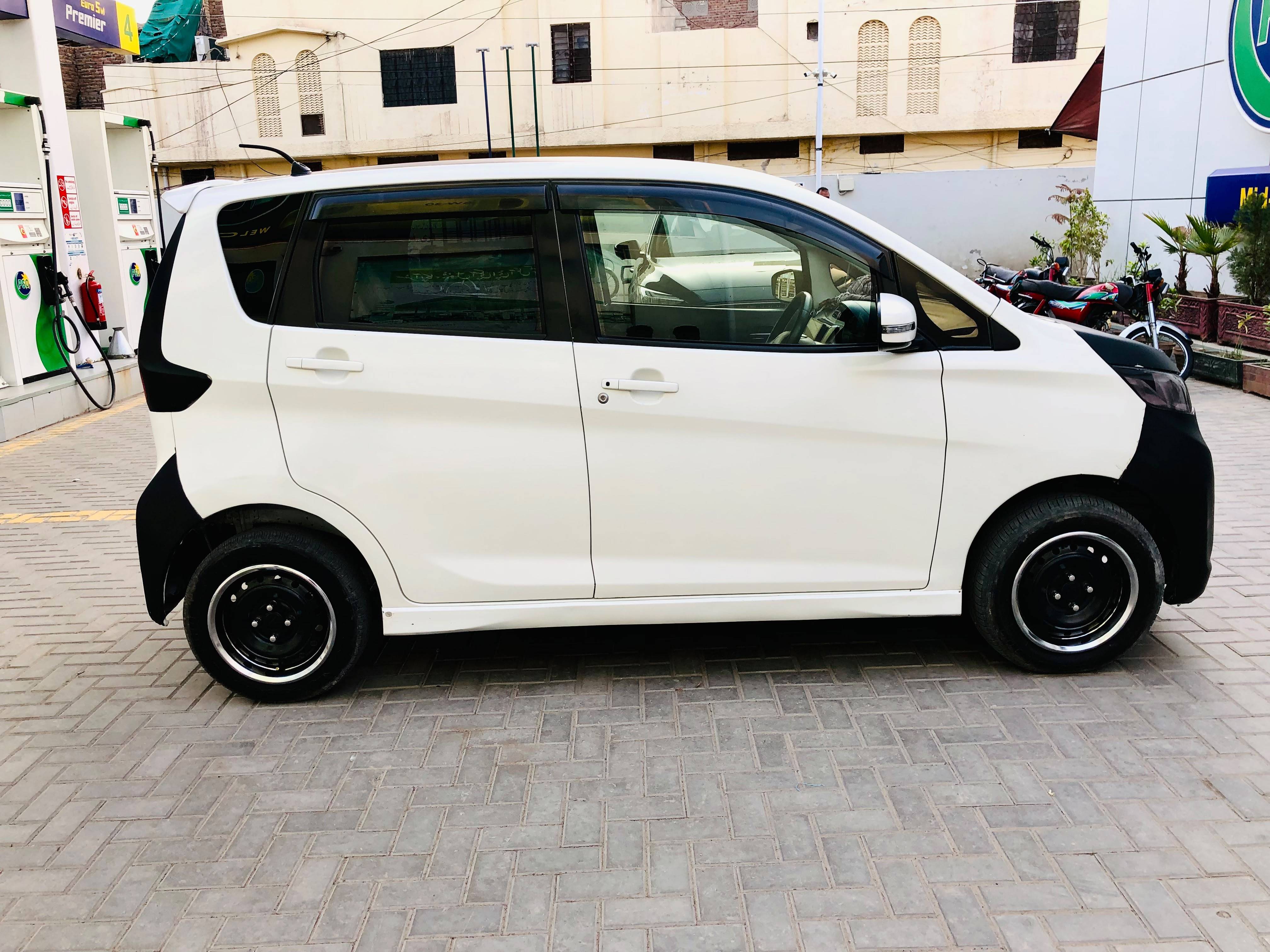 Mitsubishi Ek Wagon