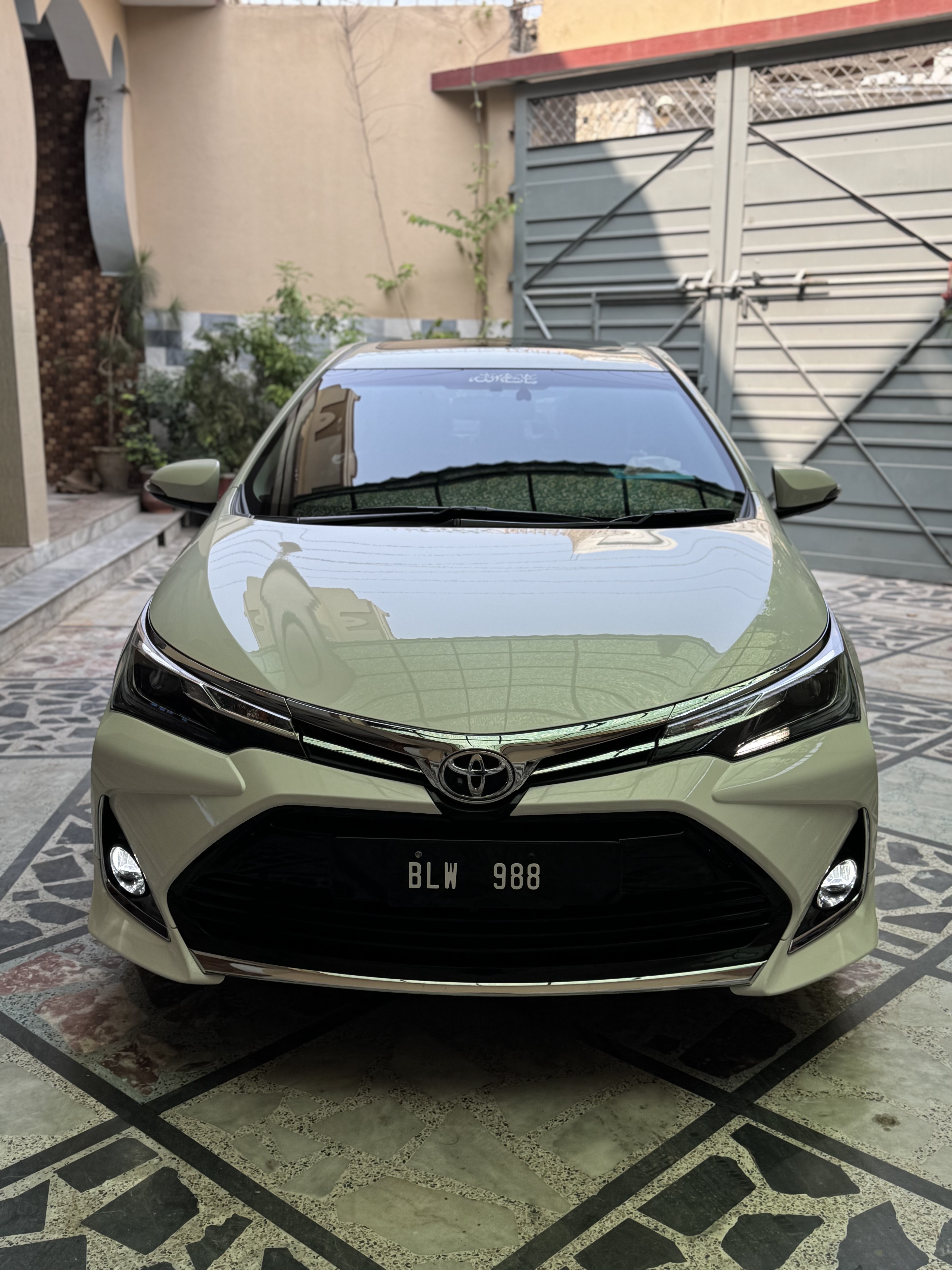 Toyota Corolla Altis Grande X CVT-i 1.8 Black Interior 1798cc, Automatic, Petrol - photo 1