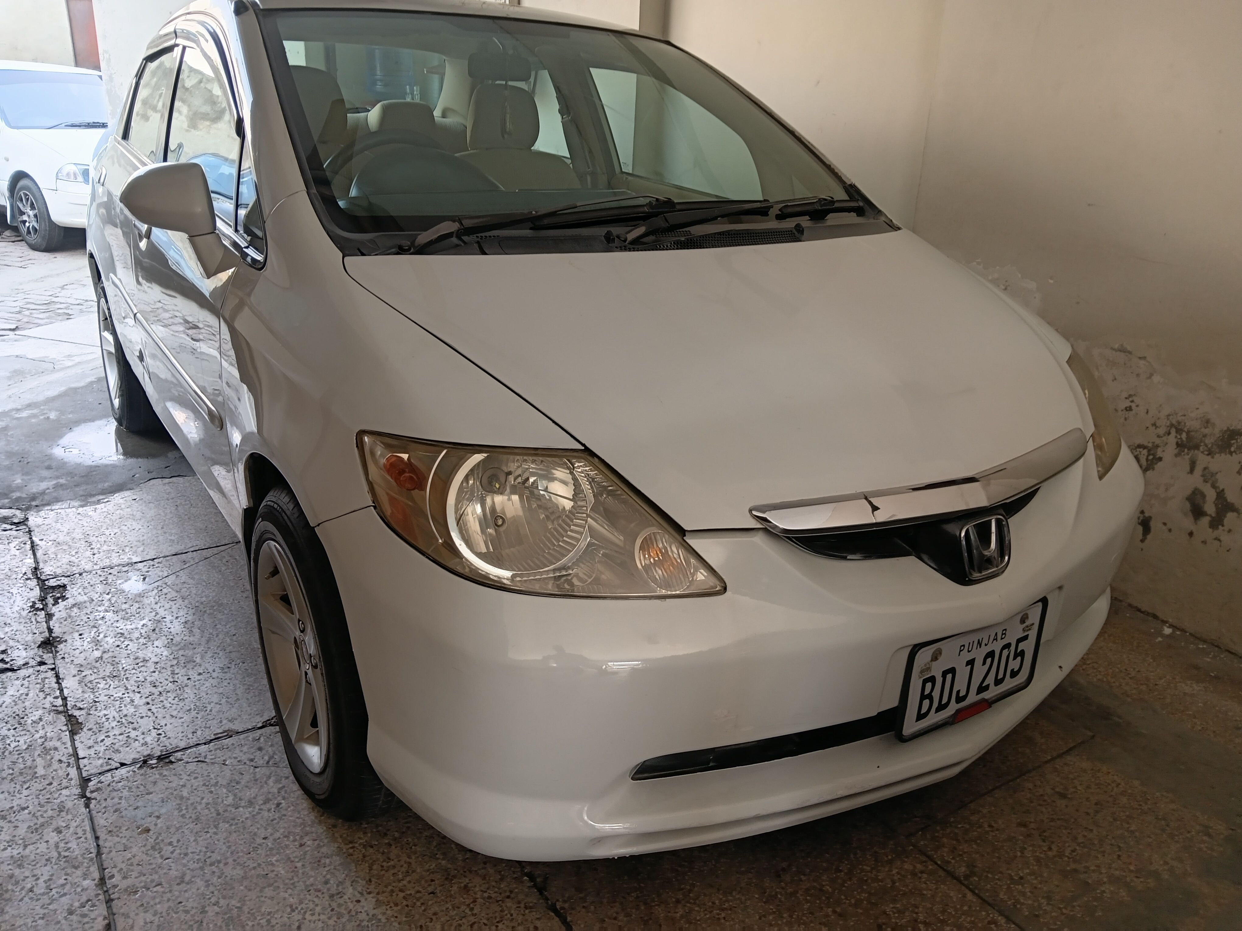 Honda City EXi S Automatic - photo 1