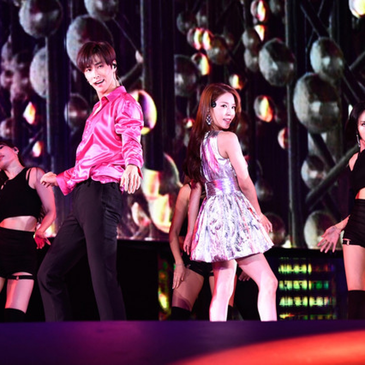 ライブレポート Smtown Live 19 In Tokyo 東方神起 Sj テミン F X Exo Nct Smeやっぱり最強説 Baila