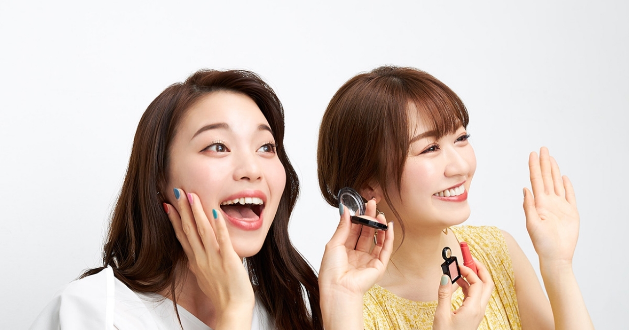 元美容部員 和田さん と千葉由佳が大人買い予定 500 のプチプラコスメが大集合 マキアオンライン Maquia Online