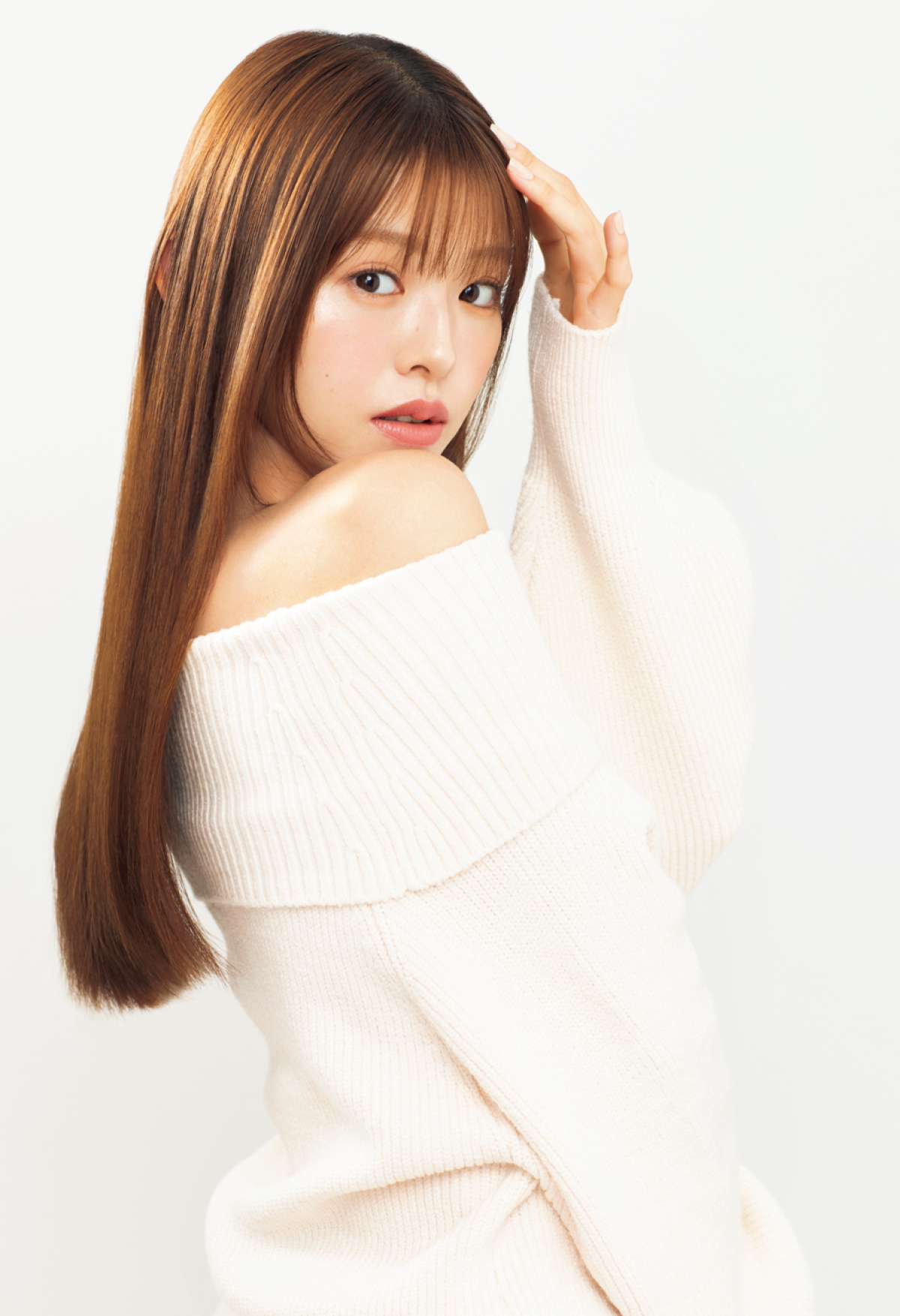 ヘアミルク人気が沸騰中！ お手軽コームアイロンが話題。ヘアにまつわる注目ニュースをお届け