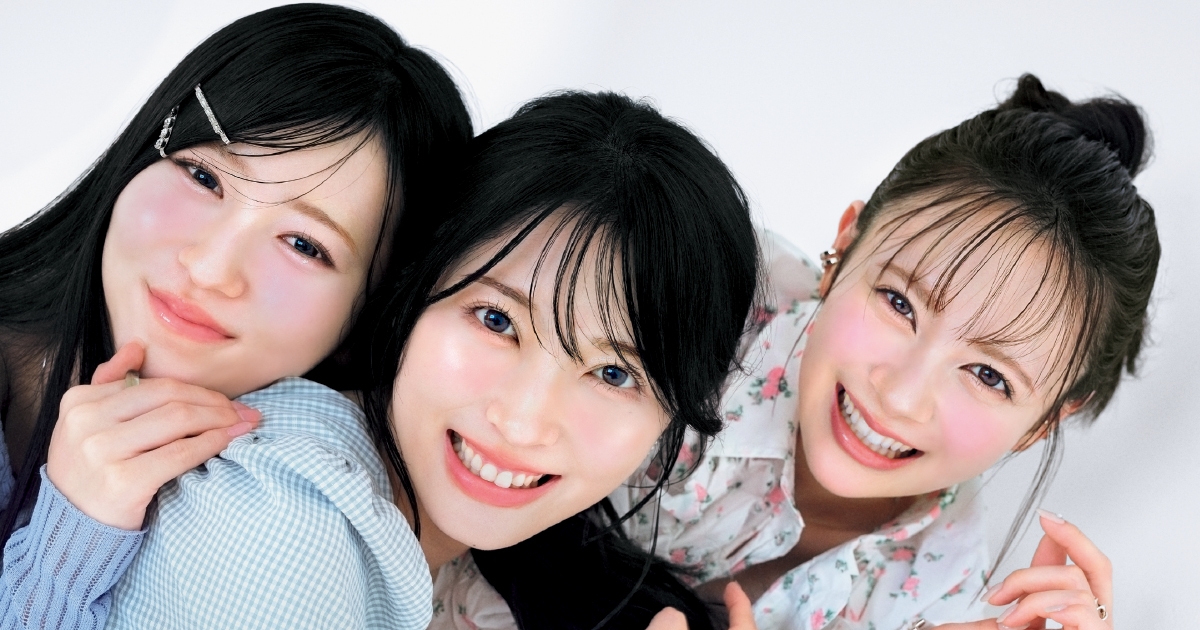 AKB48 佐藤綺星 伊藤 百花 八木愛月 みるハコ コラボ 直筆サイン AKB48エーストリオ星月花】佐藤綺星さん・八木愛月さん・伊藤百花さん