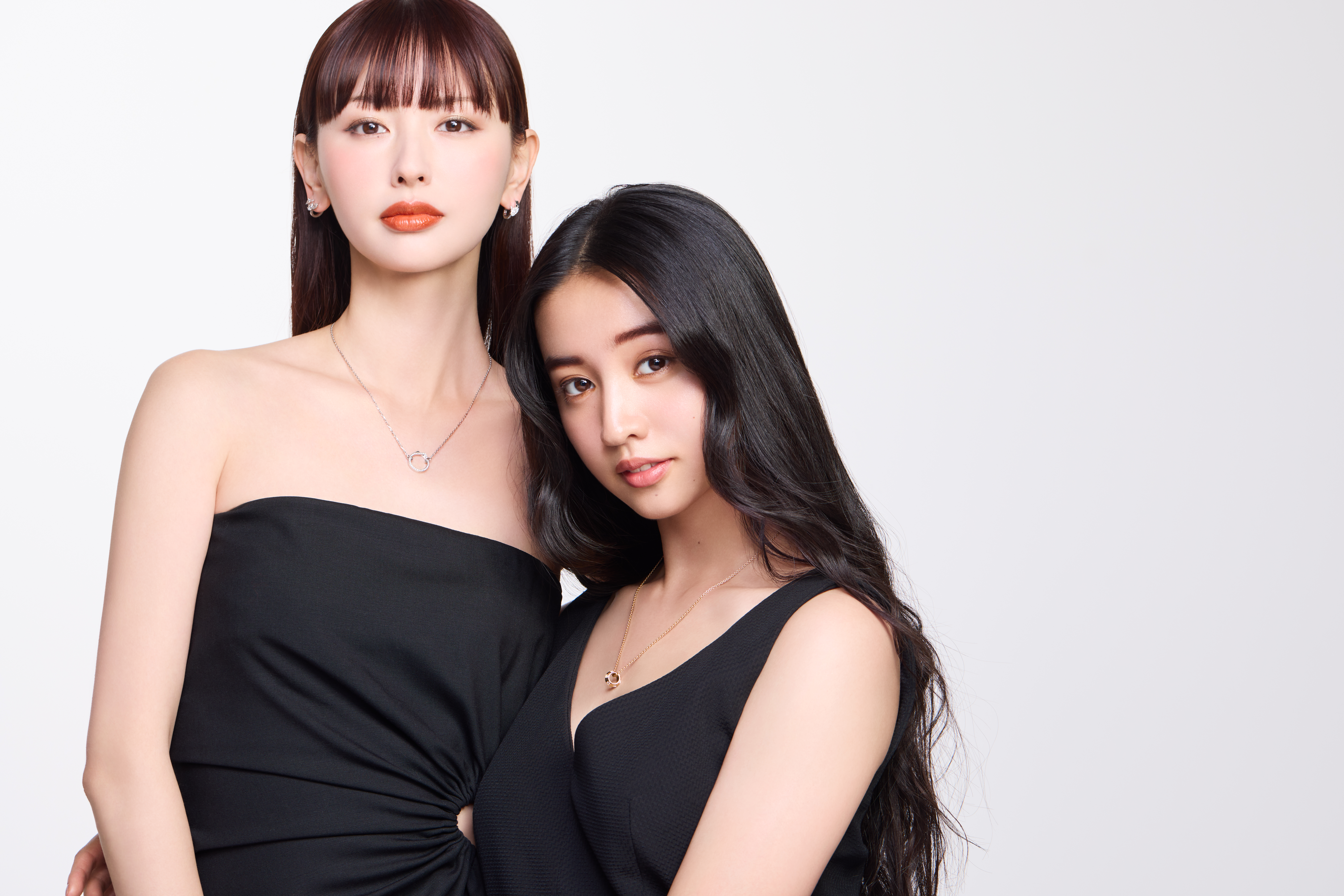 鈴木えみさんとKōki,さんの「女神」なツーショット姿。