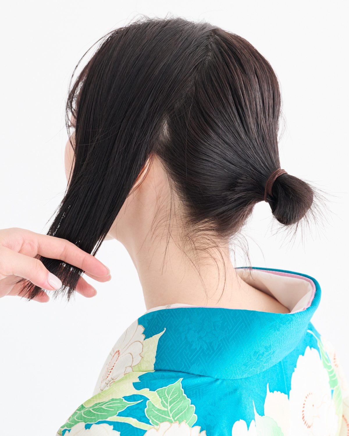 【卒業式袴ヘアアレンジ・ミディアム③】短くてもできる！ ねじりアップシニヨン　STEP1