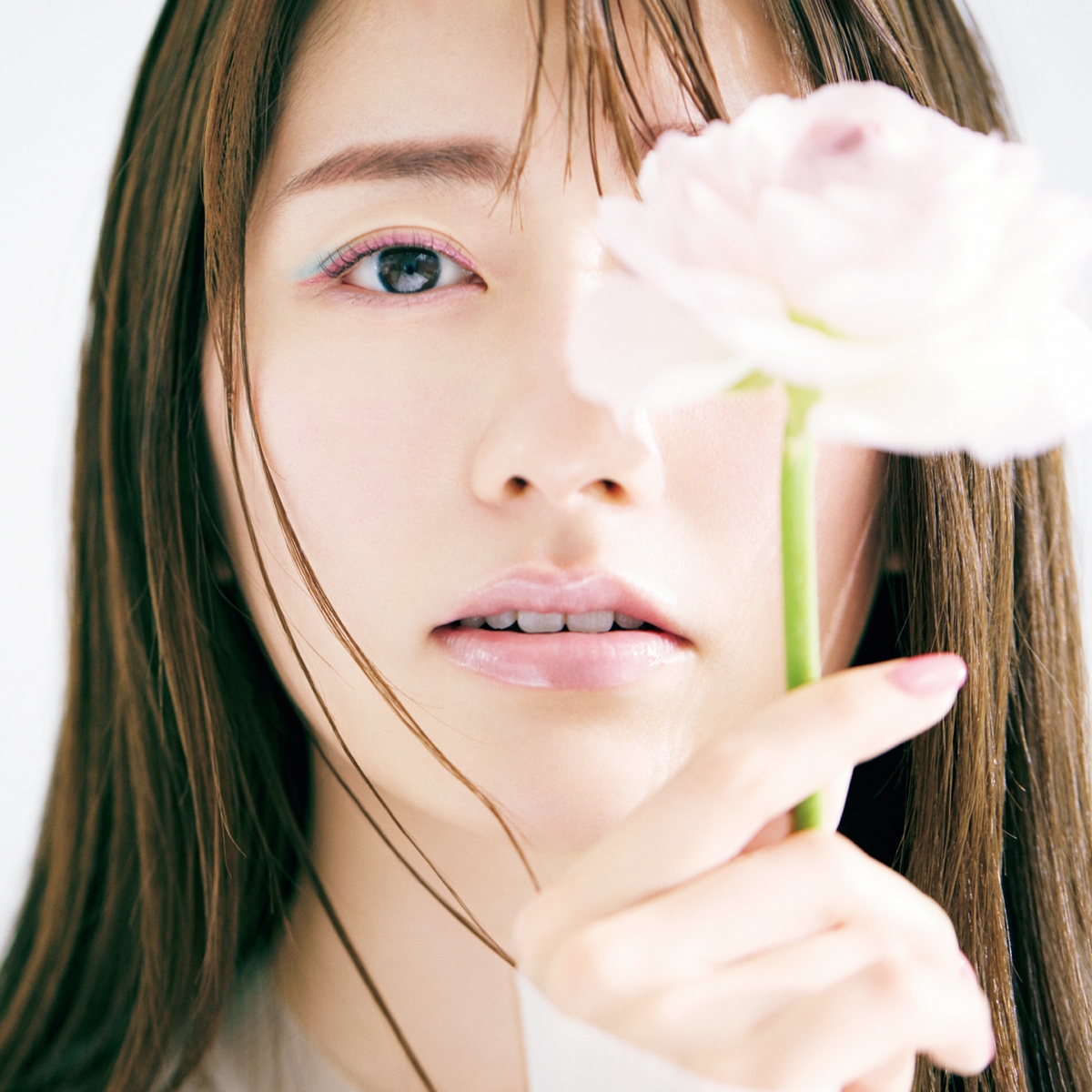 ももクロ　カラーメイク　ももいろクローバーZ　佐々木彩夏