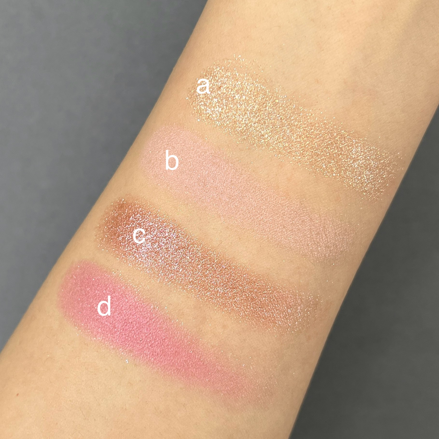 ブルべ夏 アイシャドウ HERA クアッドアイカラー N 02 スウォッチ