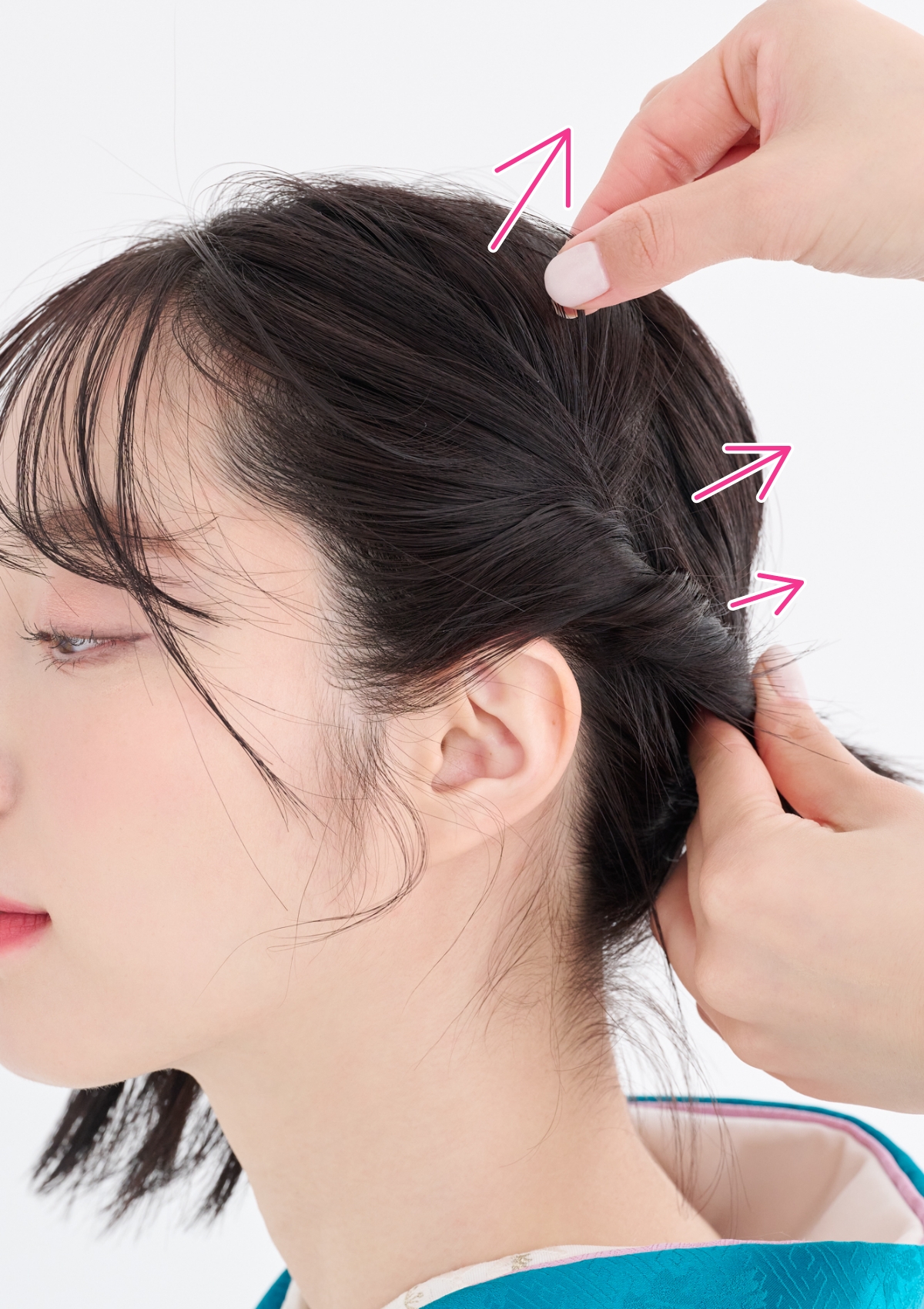 【卒業式袴ヘアアレンジ・ミディアム③】短くてもできる！ ねじりアップシニヨン　STEP３