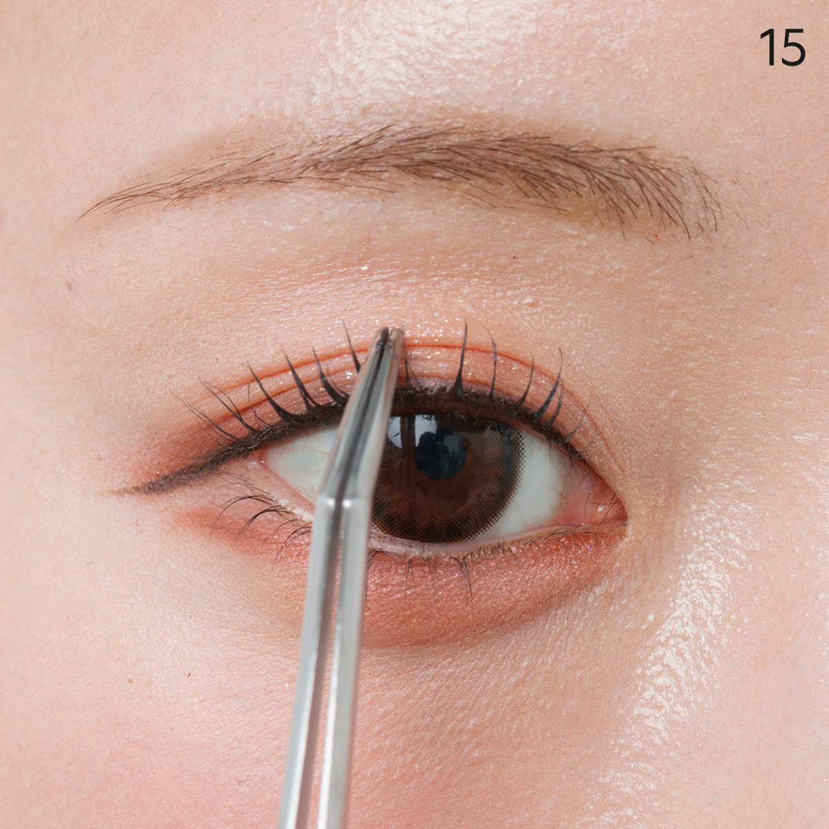 声優石飛恵里花アイメイクプロセス１５