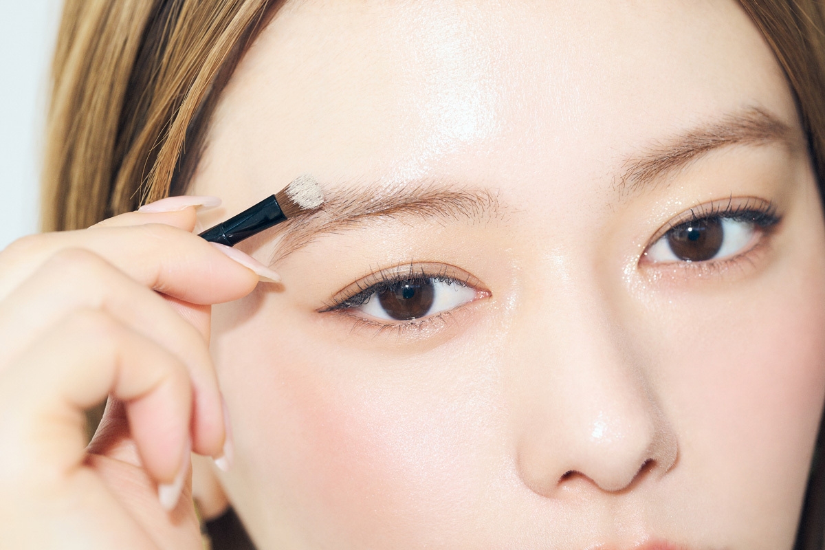 クールな純欲メイクにおすすめアイブロウ HOWTO 山本舞香