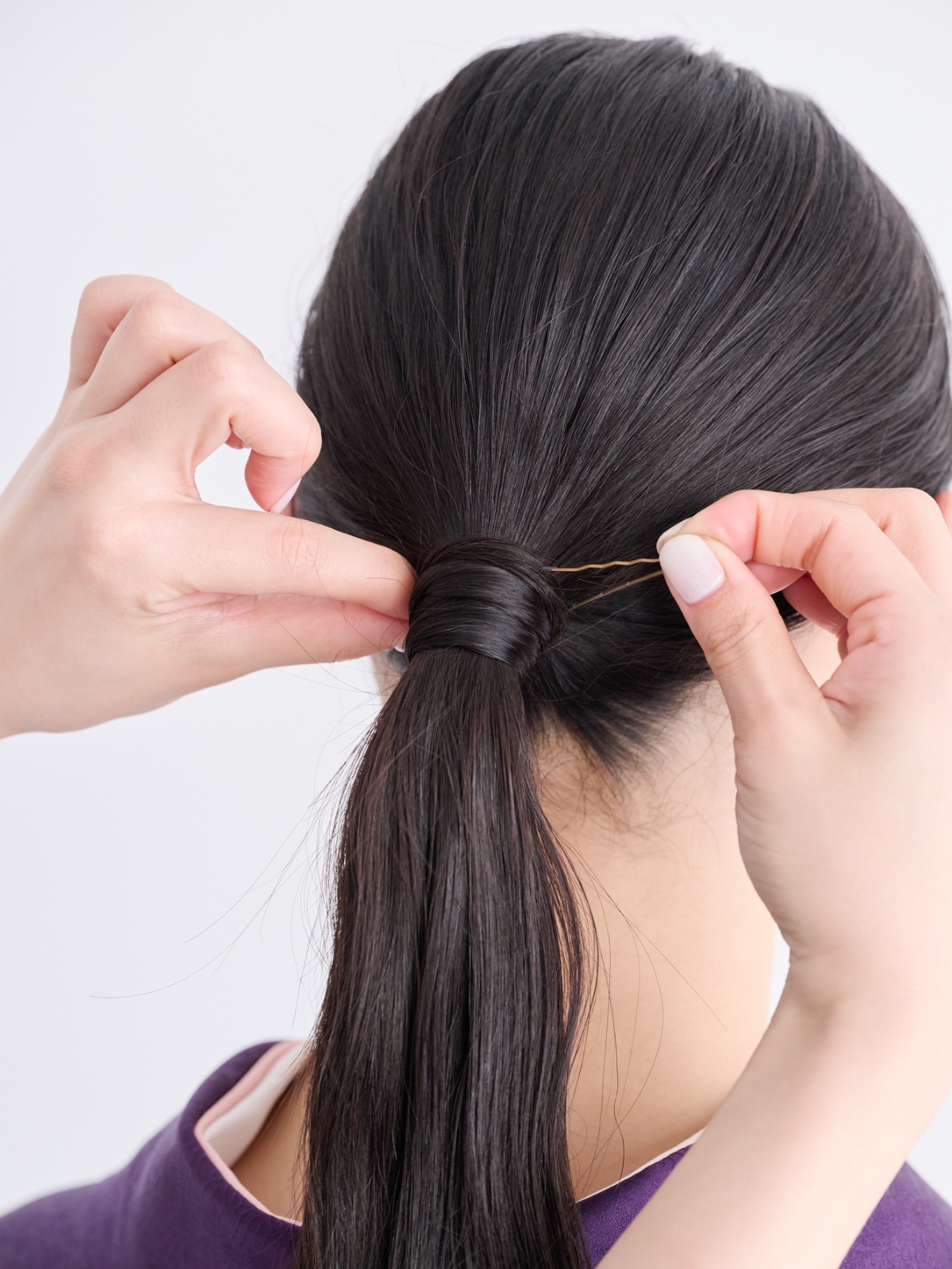 【卒業式袴ヘアアレンジ・セミロング➀】愛らしさと大人っぽさを叶える華やかツイストポニー　STEP1