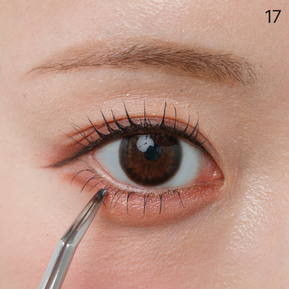 声優石飛恵里花アイメイクプロセス１７