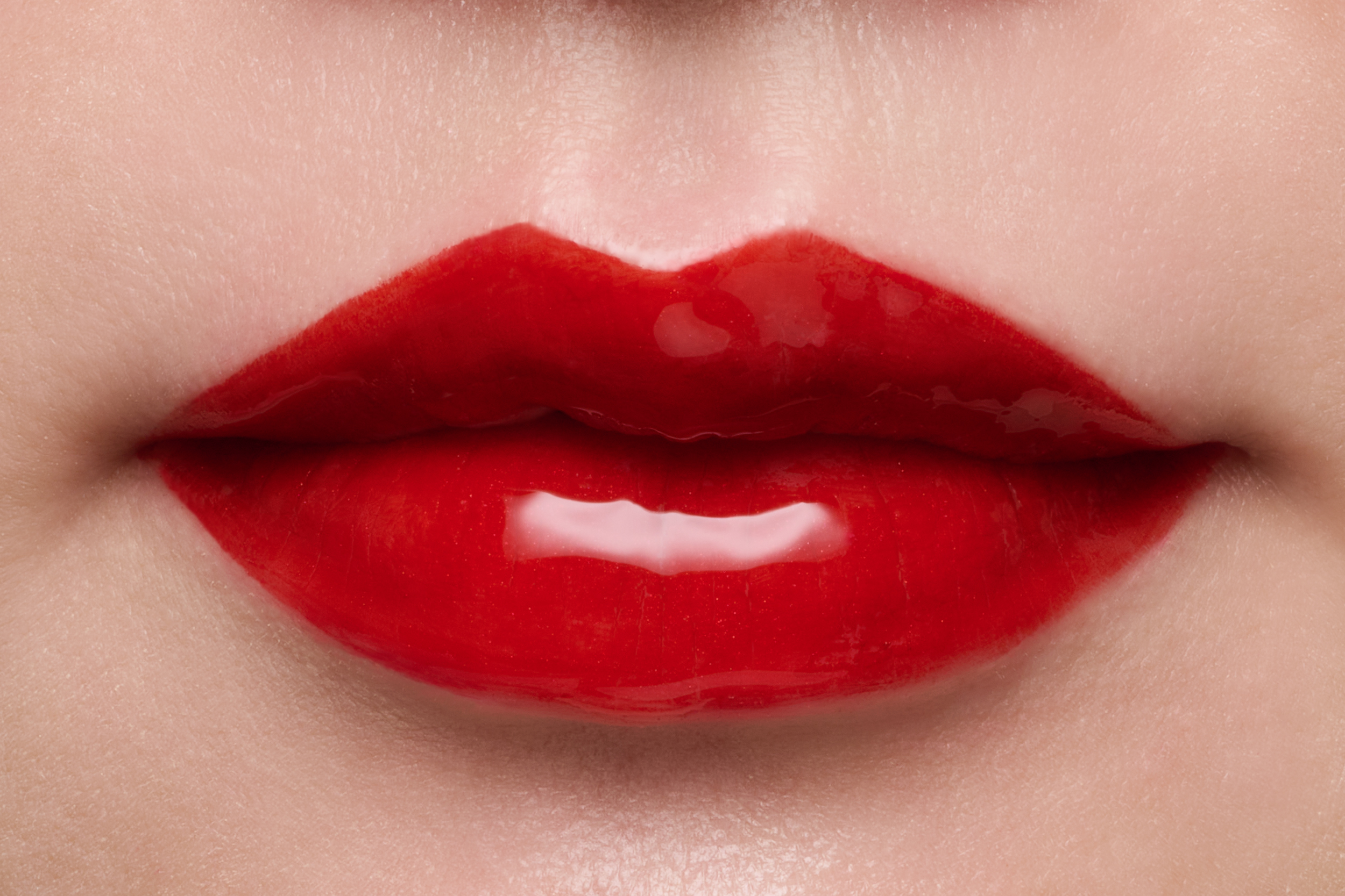 ブルベ冬　シャネル　リップ ル ルージュ デュオ ウルトラ トゥニュ　47 ダーリン レッド スウォッチ