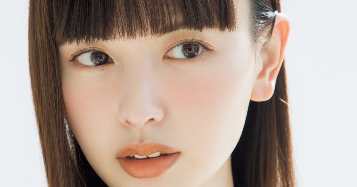 鈴木えみのセルフメイクを公開 春ファッションに合わせたいのは マキアオンライン Maquia Online