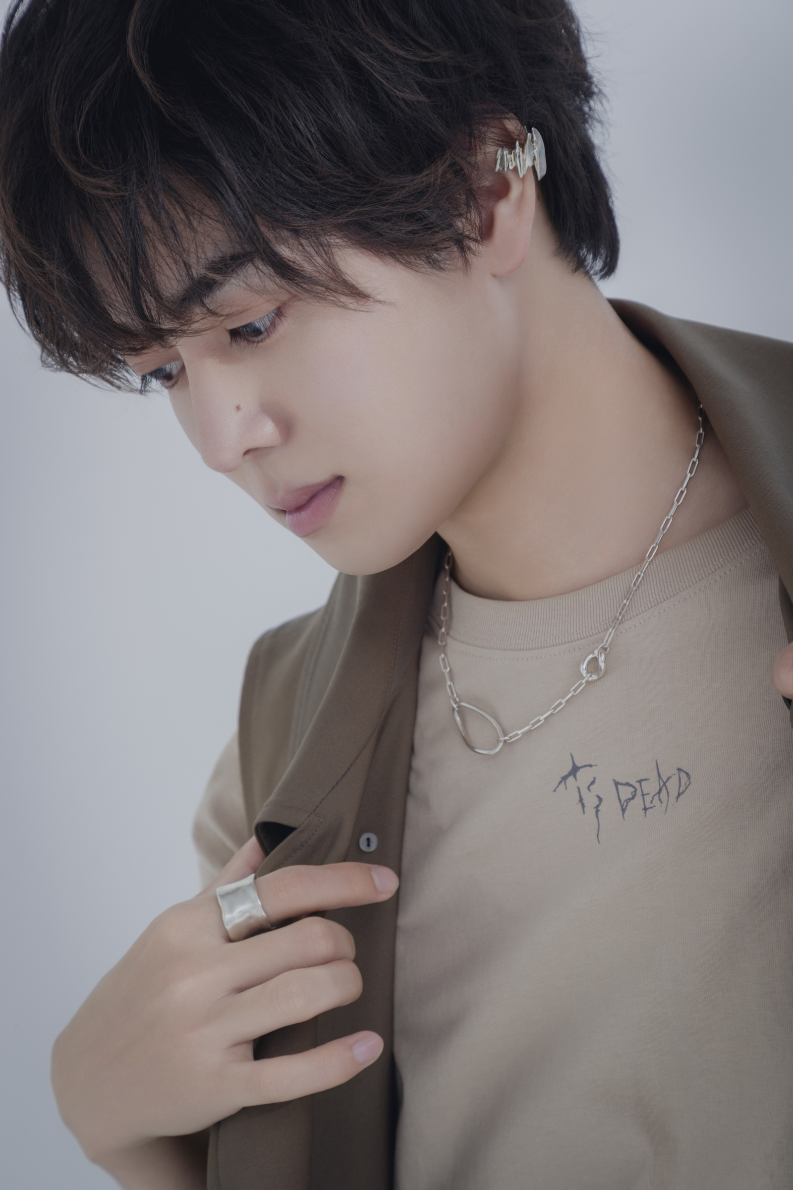 前田大輔 timelesz project タイプロ TAG SEARCH　横顔　バストアップ