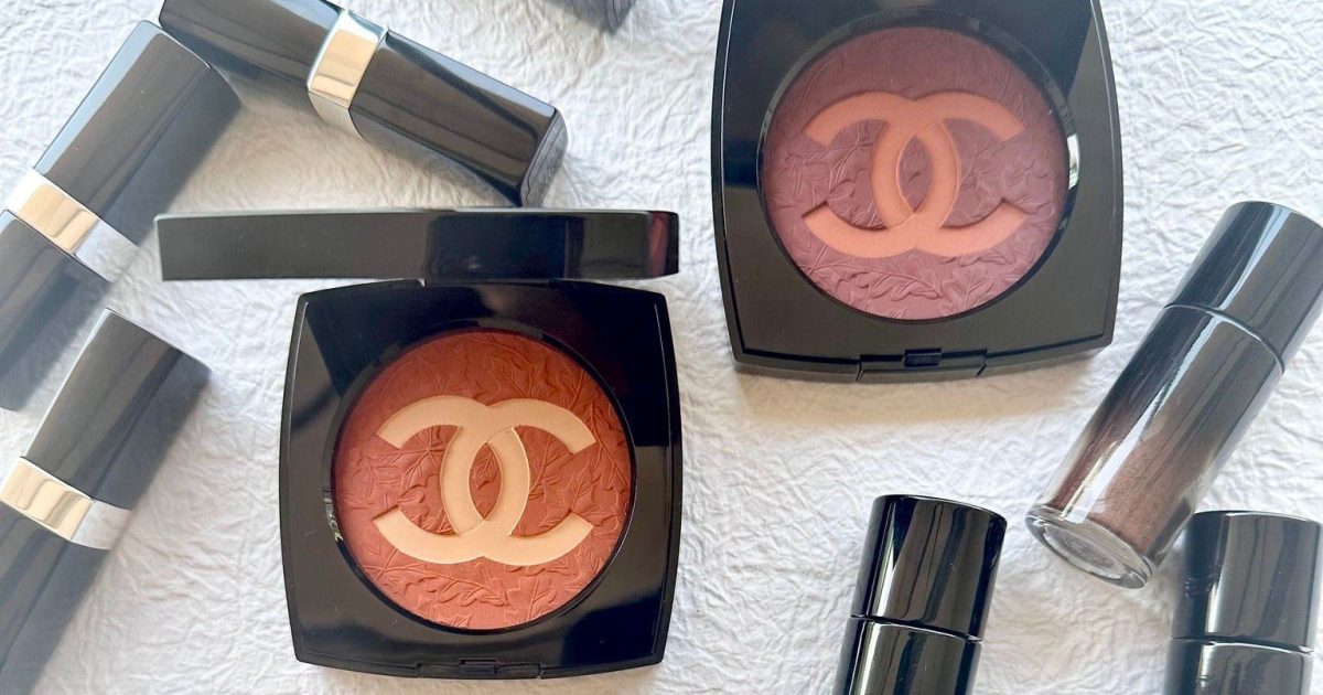 CHANEL コスメおまとめ　チーク、アイシャドウ、パウダー、リップなど16点 CHANEL コスメおまとめ チーク、アイシャドウ、パウダー、リップ