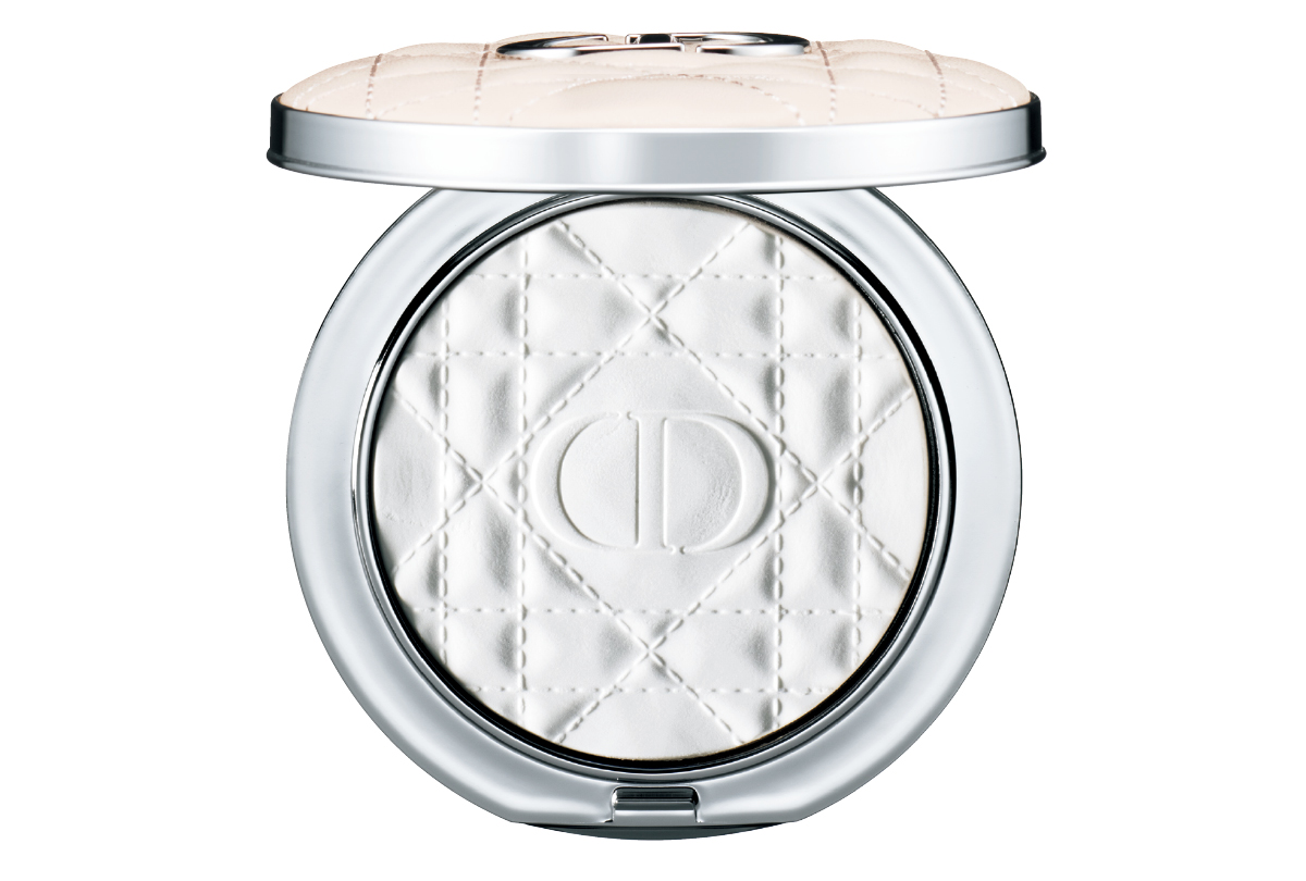 マキアベストコスメ2025下半期 フェイスパウダー部門 3位 ディオール　ディオールスキン フォーエヴァー ヌード ラディアント フィルター 00