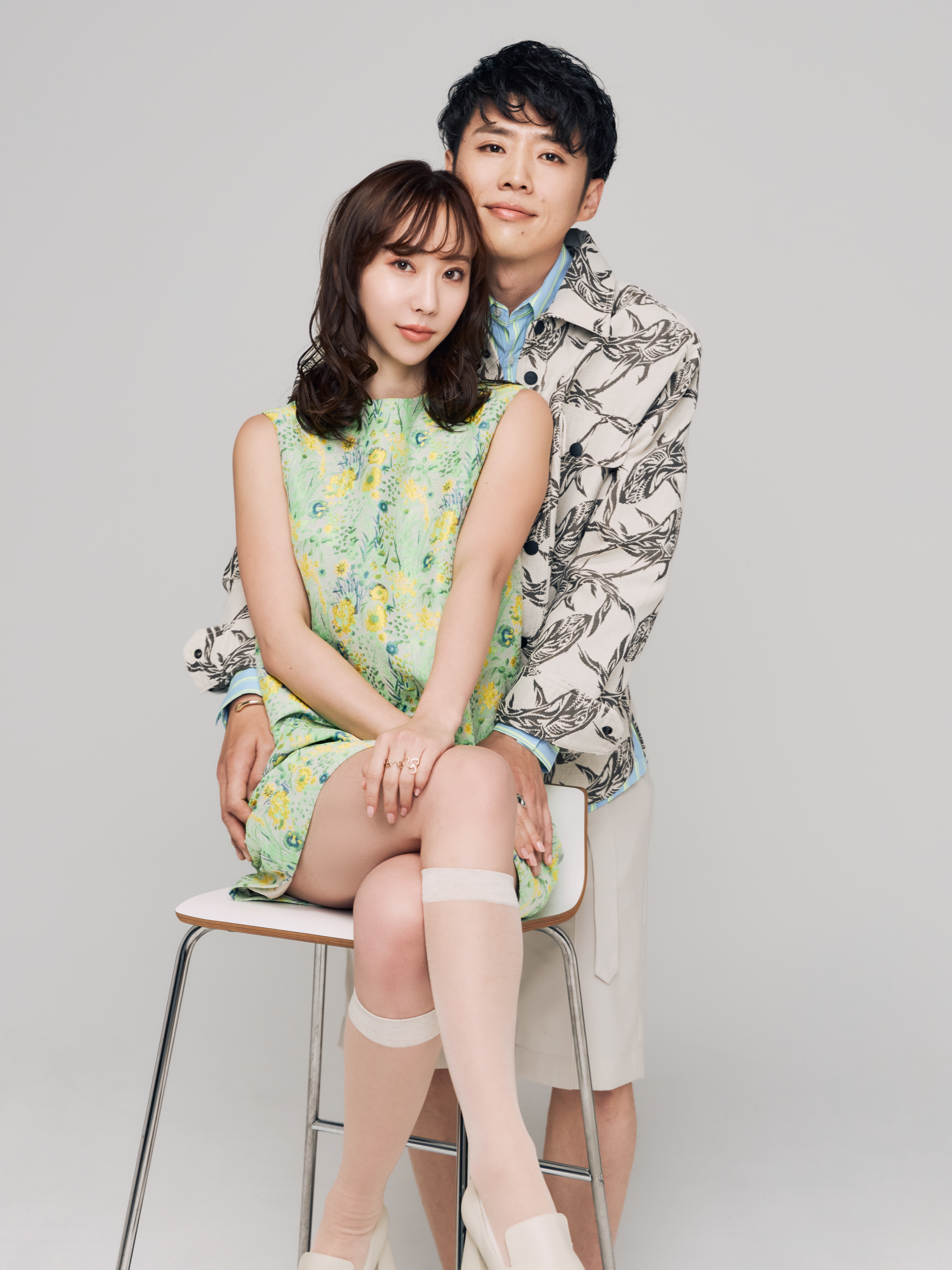 バチェラー4代目・黄 皓さんと秋倉諒子さんが魅せる　 【ジェンダーニュートラルコスメ】でHAPPYオーラ満開のメイク GALLERY_1_1