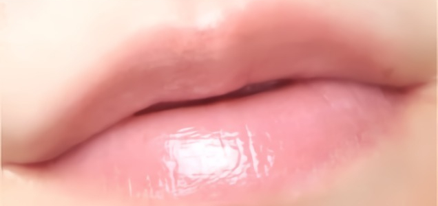 メンソレータム リップフォンデュ クリアをブルベがスウォッチ