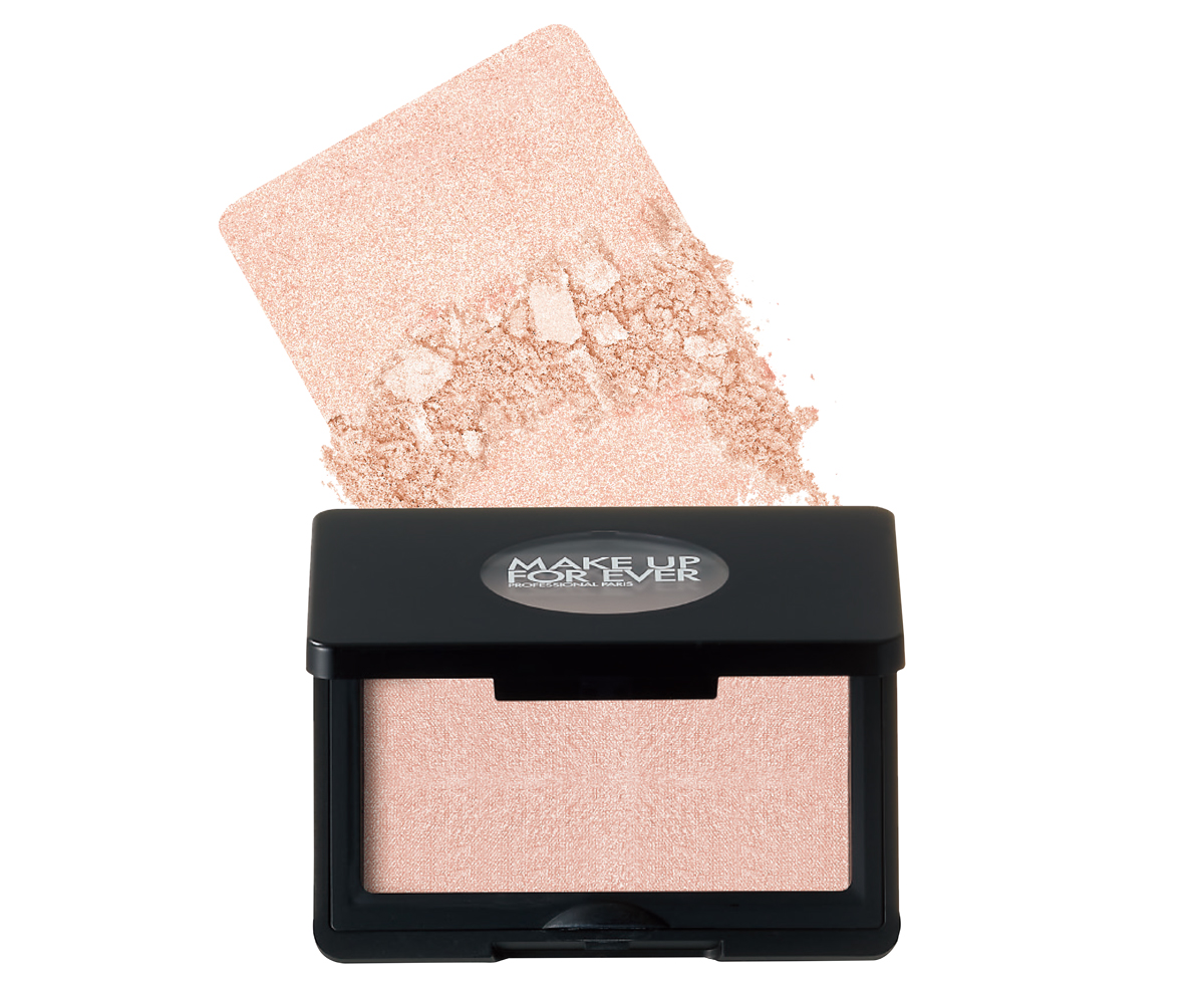 血色感が宿るピンク系ハイライト