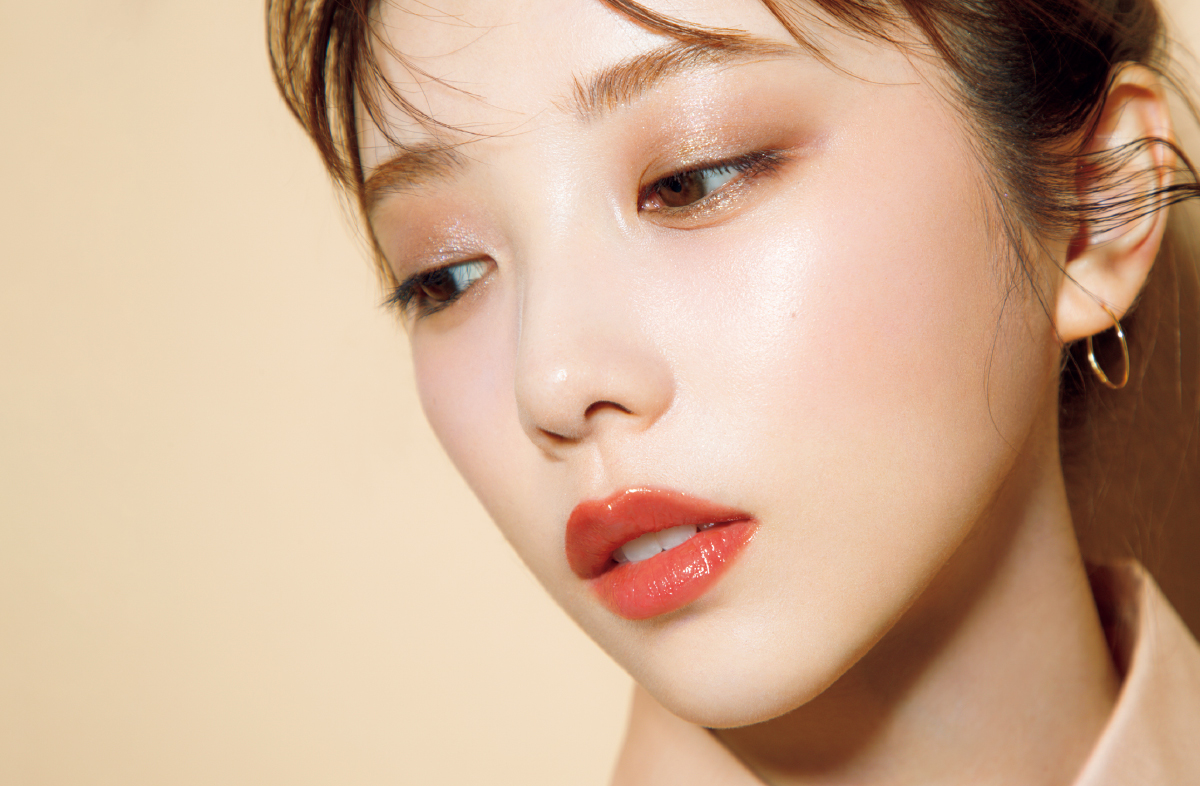 与田祐希さんがこなれ涼顔に。夏の定番、透けオレンジリップでヘルシーに！