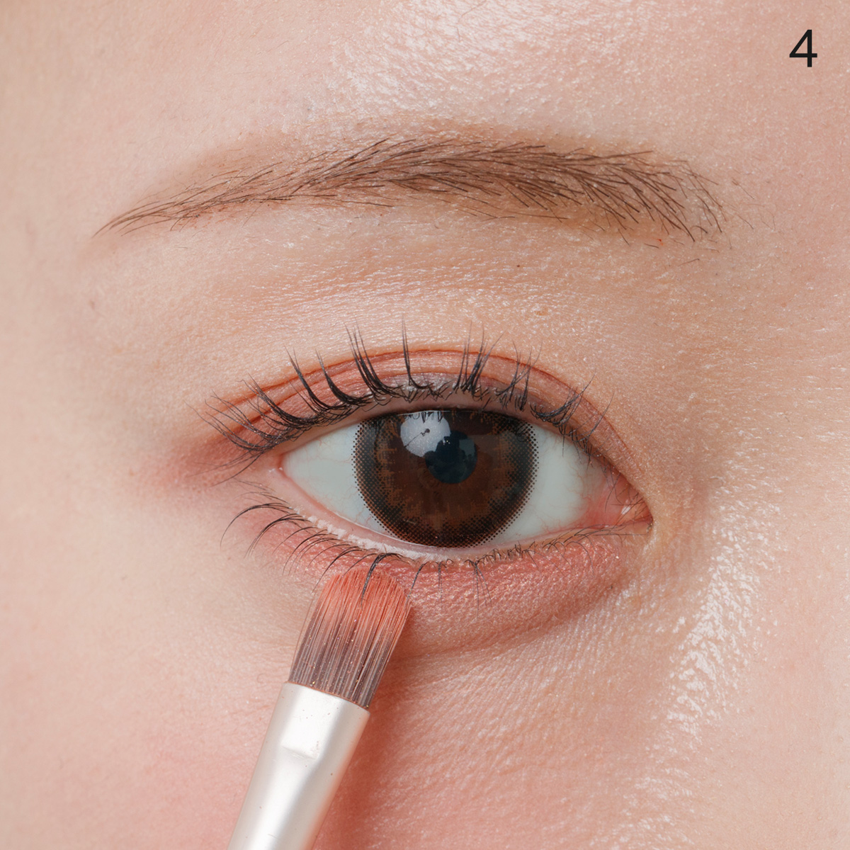 声優石飛恵里花アイメイクプロセス４