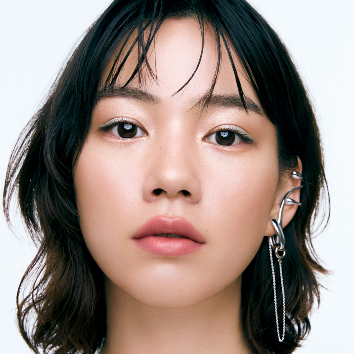 注目の秋コスメ、どう組み合わせるのが正解？ 【秋メイク】GALLERY_1_1