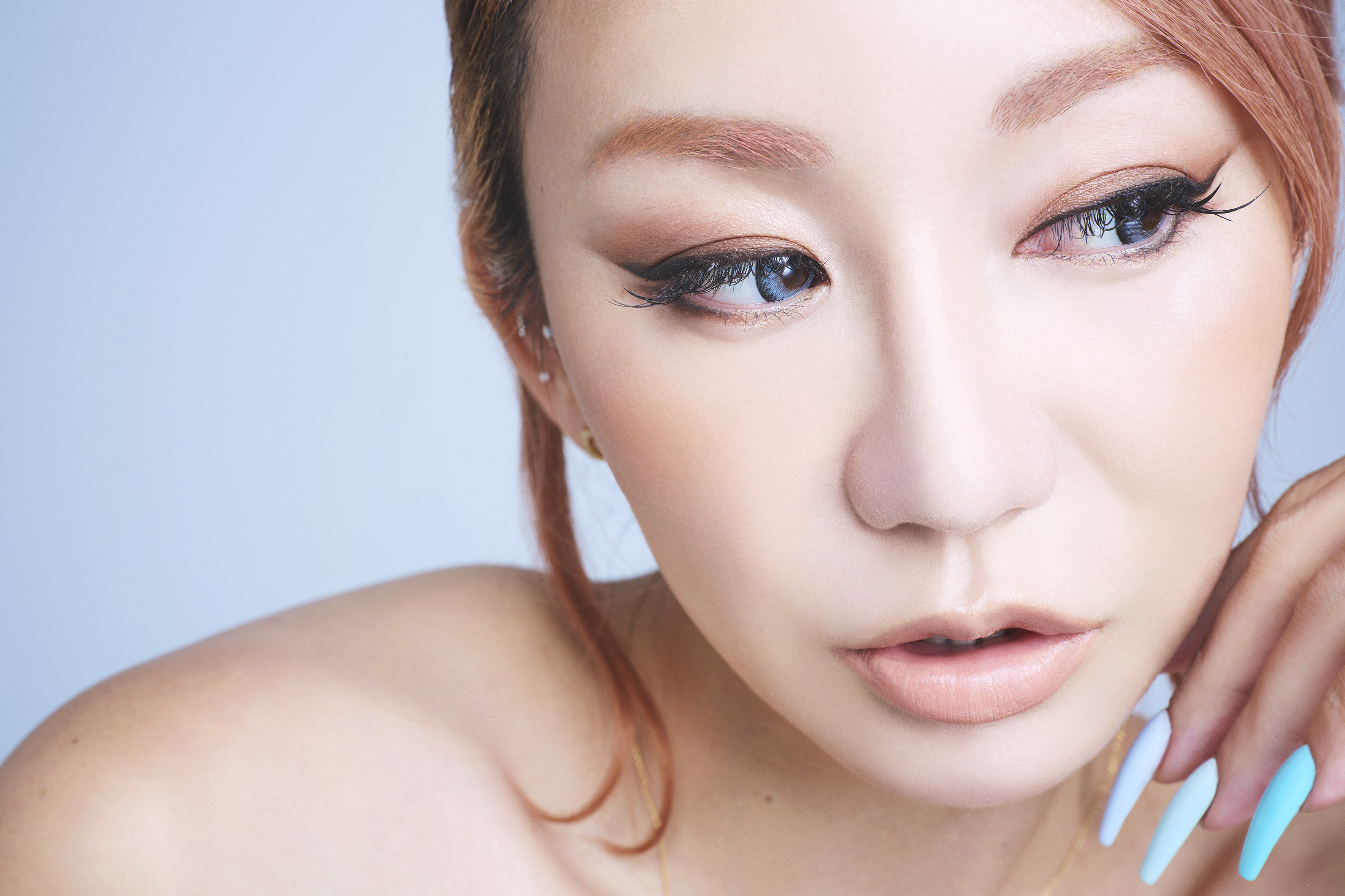 倖田來未、ギャルメイク、アイメイク、特注エクステ