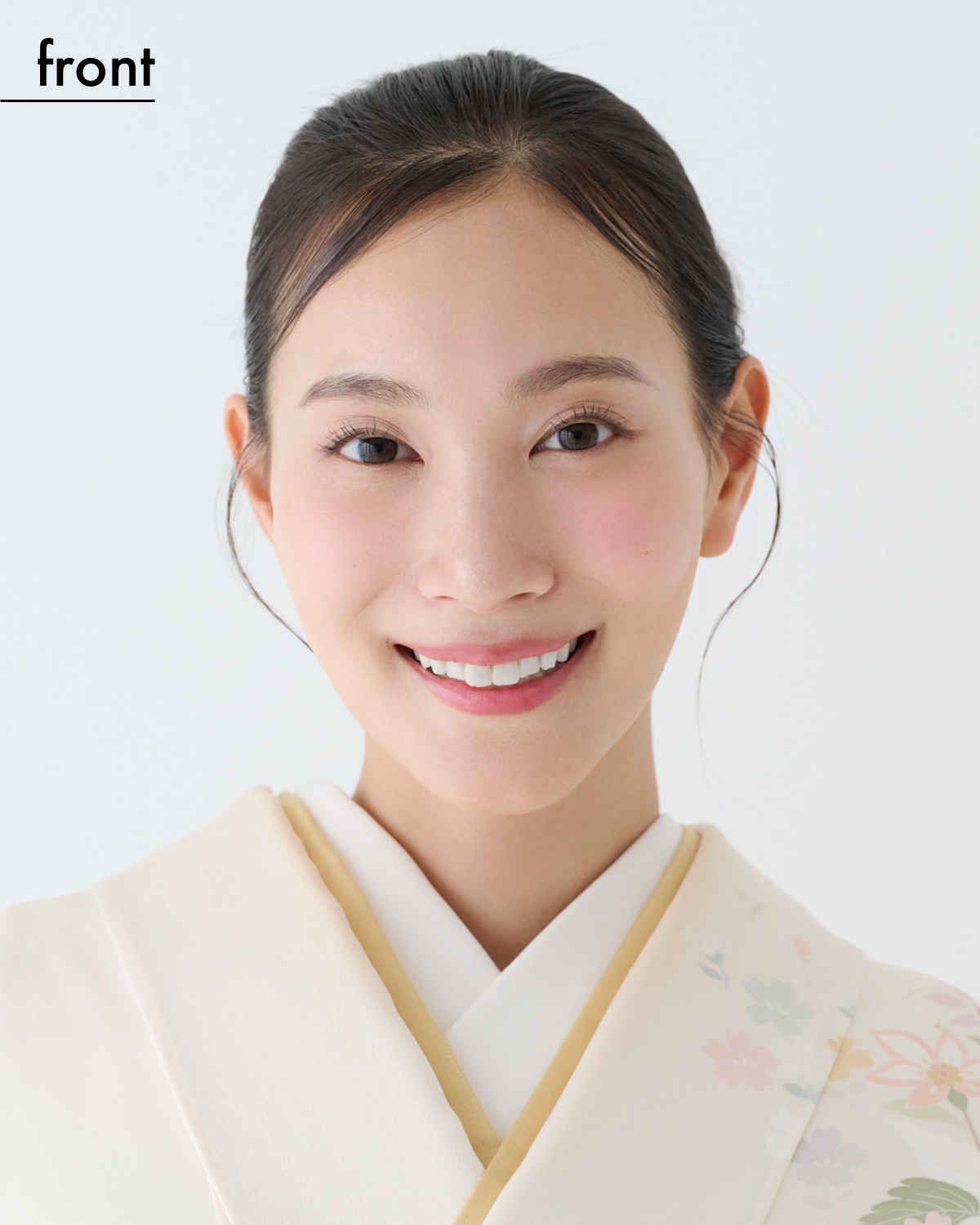 【セミロング①着物】清潔感と上品さを兼ね備えたくるりぱ仕立てのシニヨン（front）