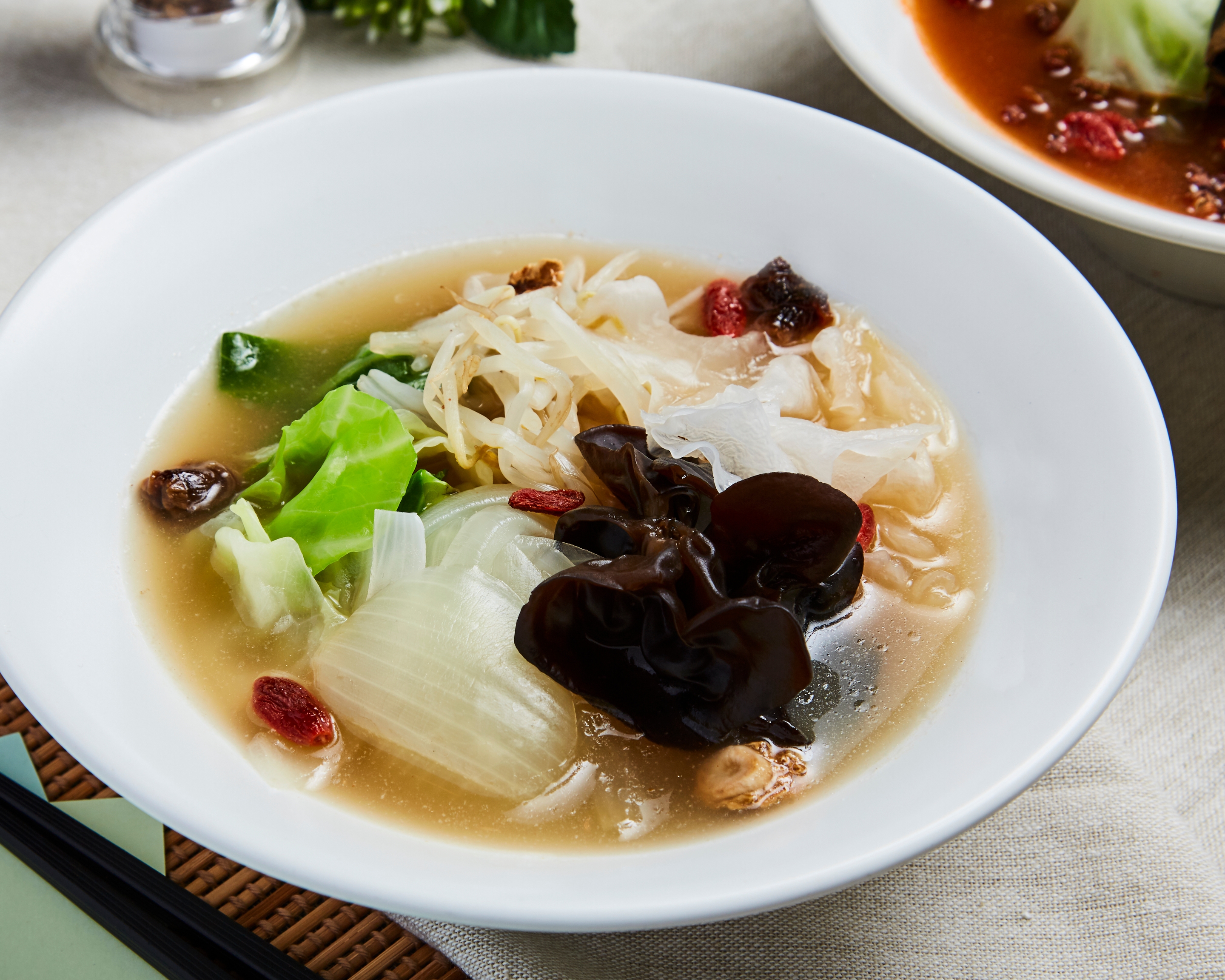 ウーバーイーツ　Uber eats 美肌　薬膳スープ専門店 カンポ　白きくらげ入り極上薬膳スープ