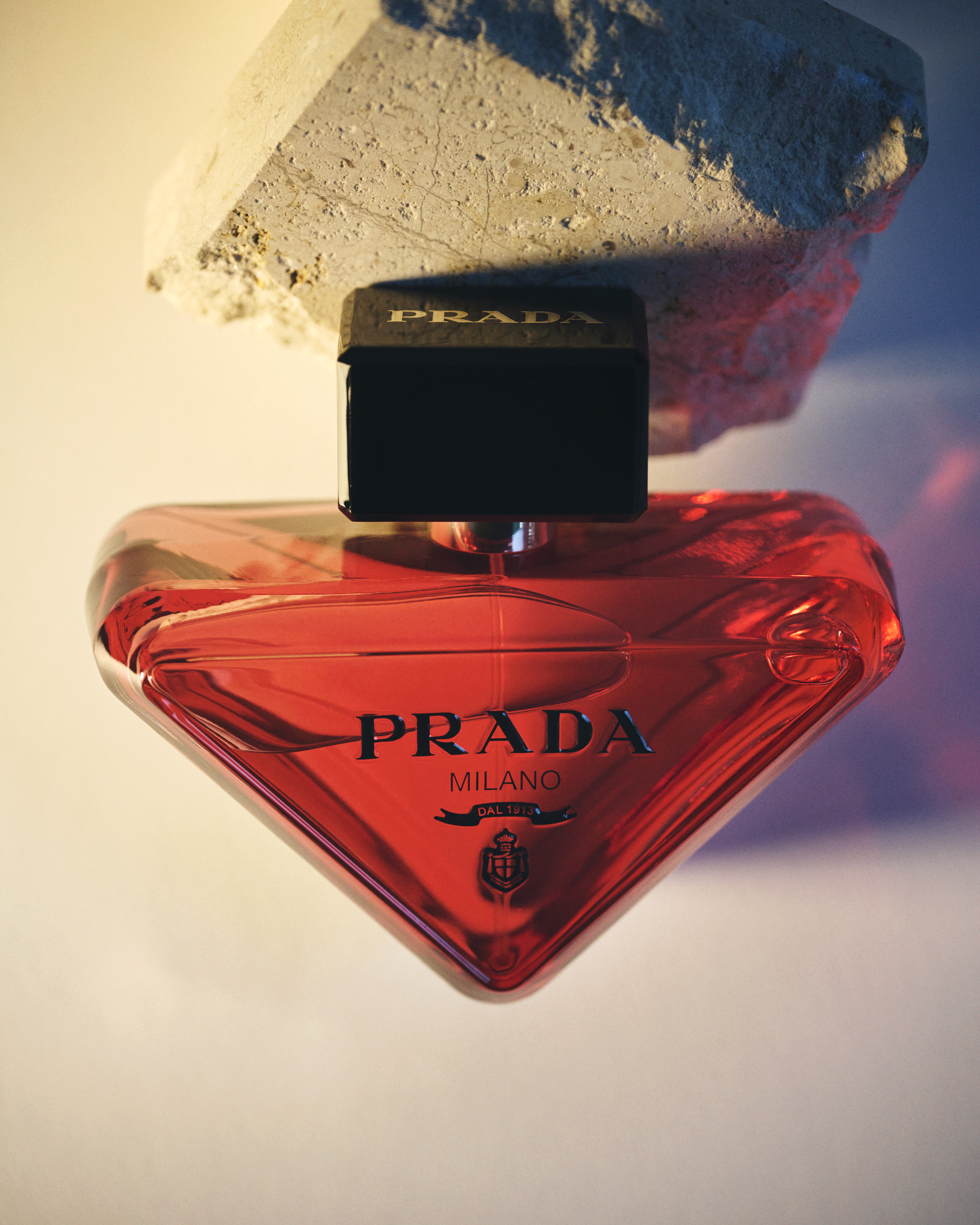 プラダ、プラダ ビューティ、プラダ パラドックス ラディカル エッセンス パルファム、ハイブランド、香水