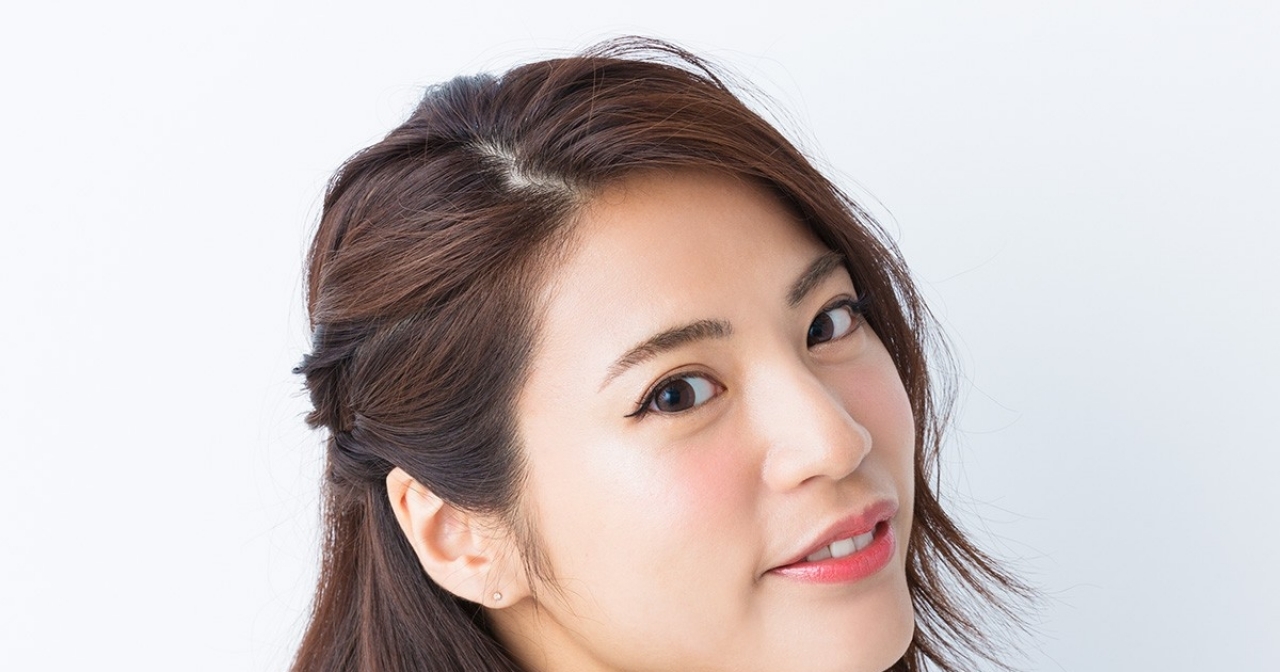 髪の量が多い人あるある ピンが留まらない を解決して ヘアアレンジ上手に マキアオンライン Maquia Online