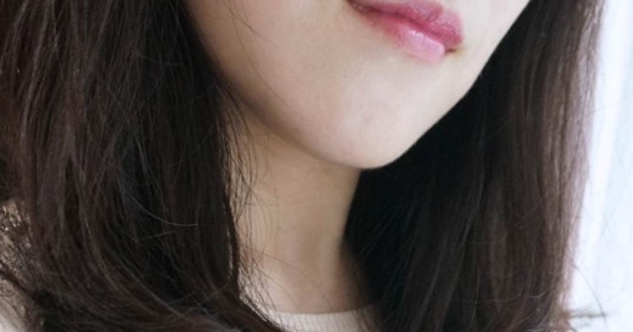 黒髪でも重くならないポイント 黒髪 重い を払拭 マキアオンライン Maquia Online