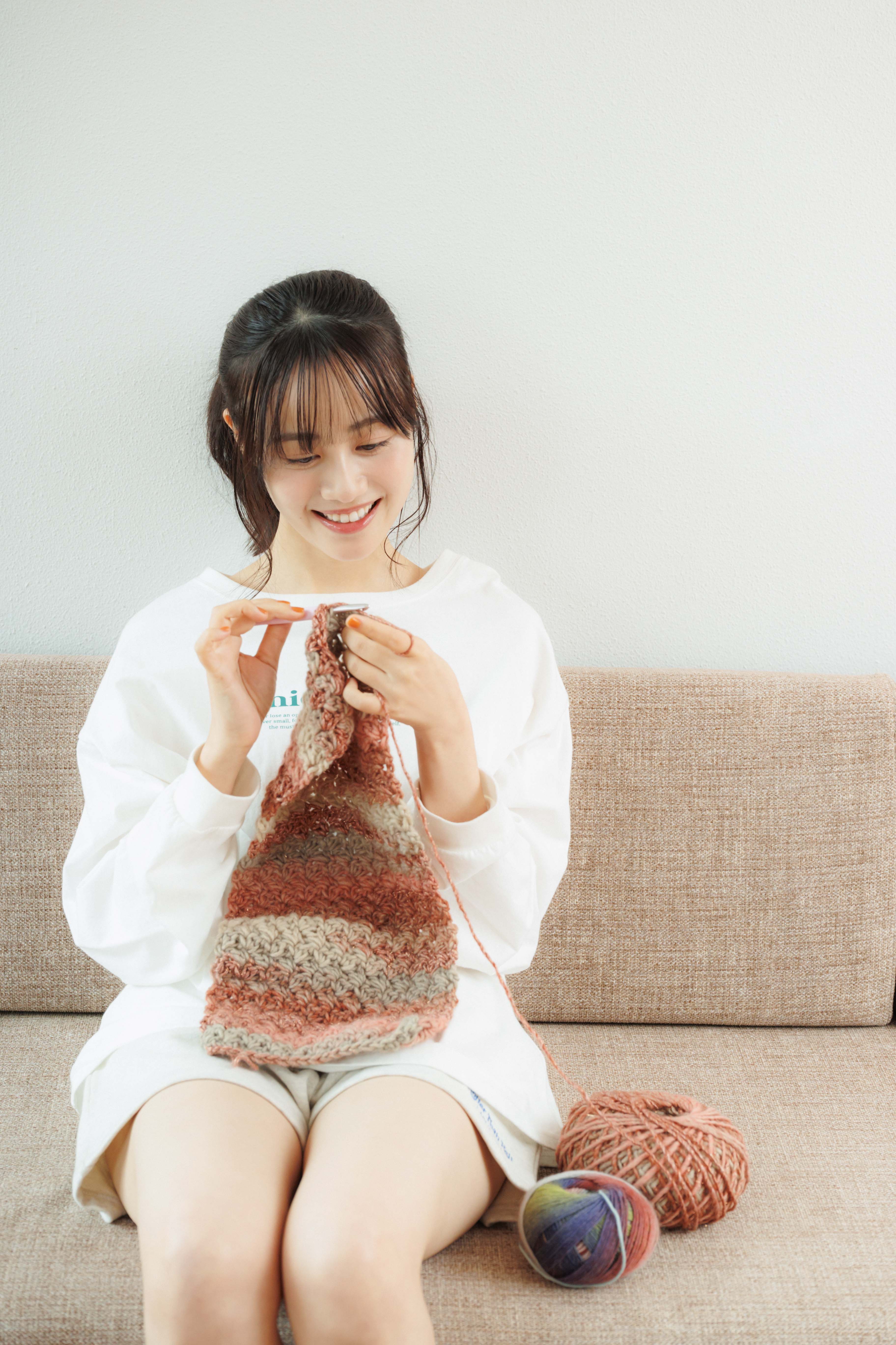 声優伊藤美来編み物