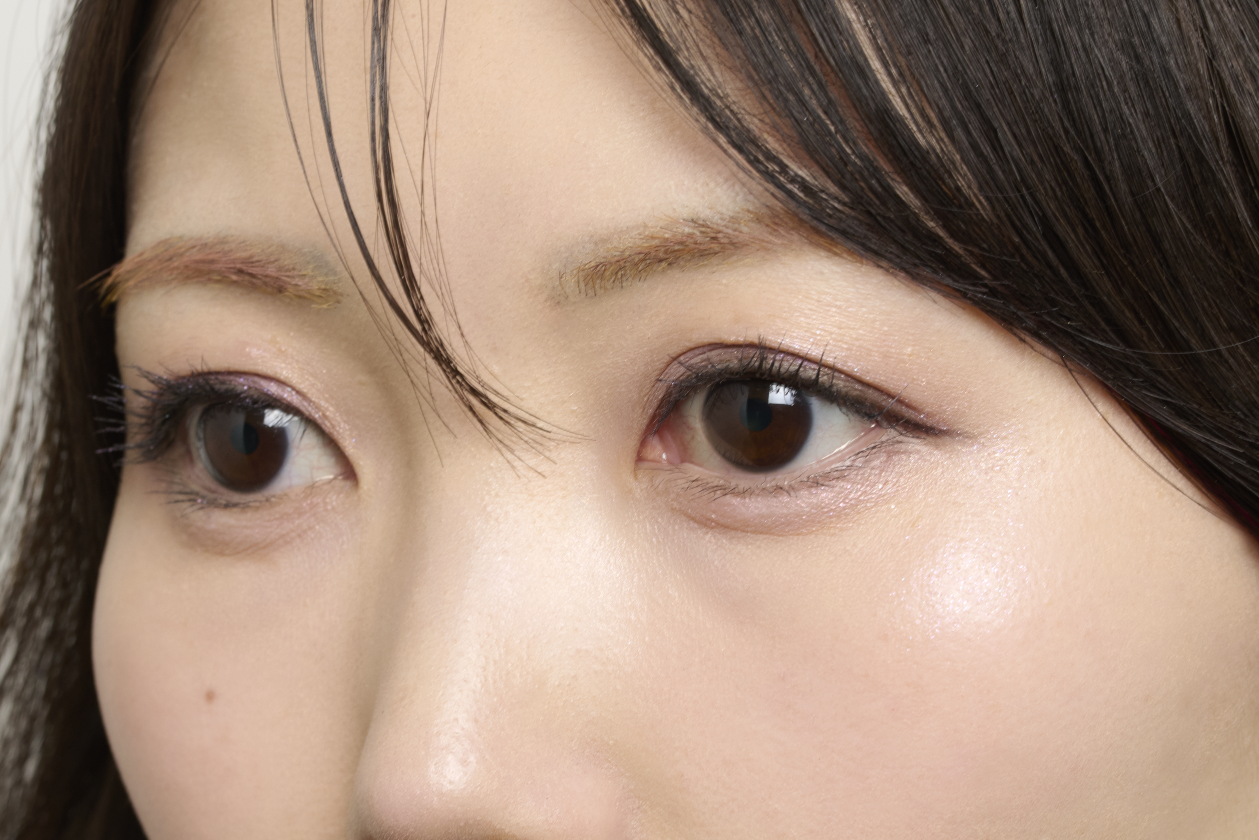 クリスマスコフレ 2025　クレポー　クレ・ド・ポー ボーテ  オンブルクルールクアドリ 504　塗ってみた