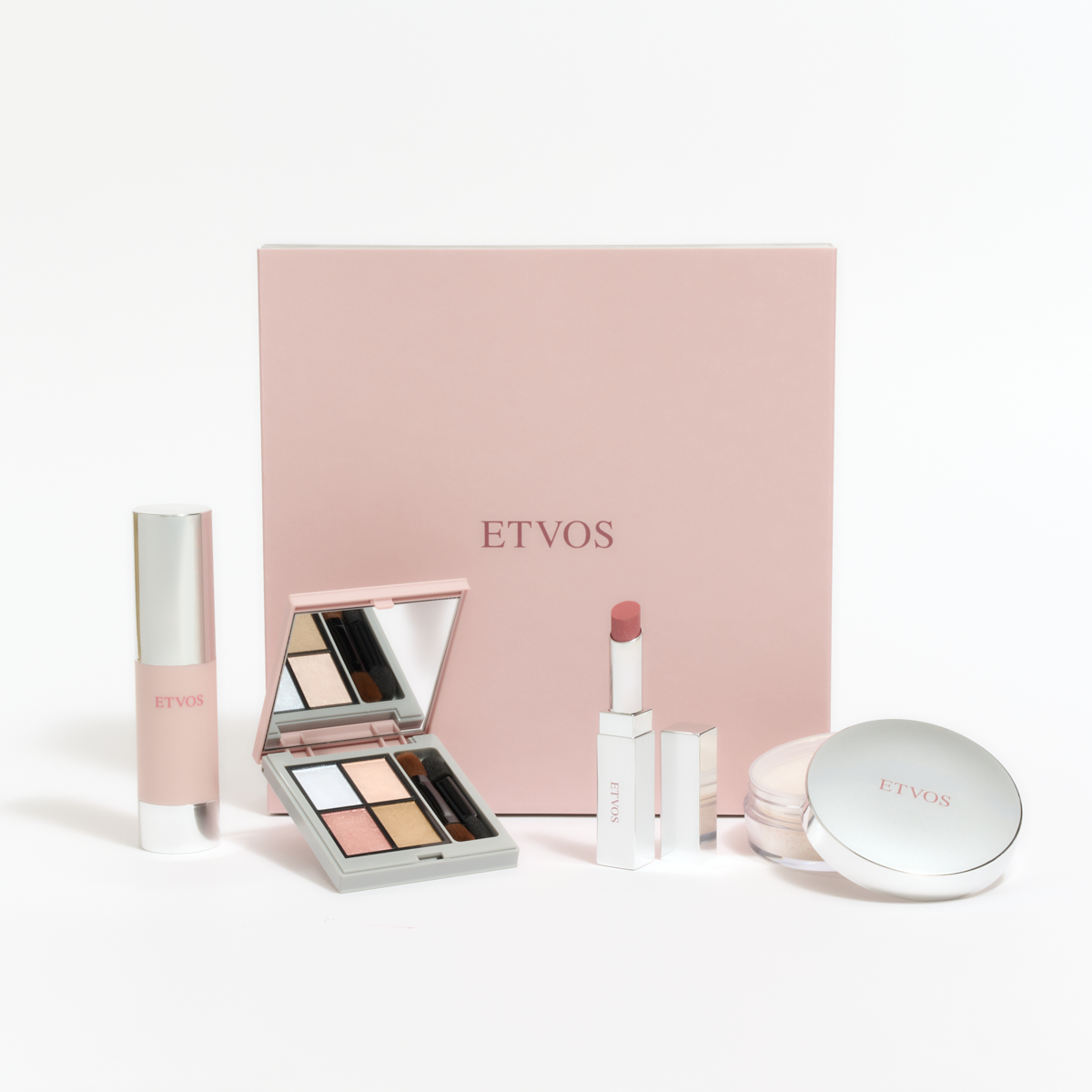 ブルベ冬 クリスマスコフレ2025 おすすめ エトヴォス 2025 ホリデーコフレ