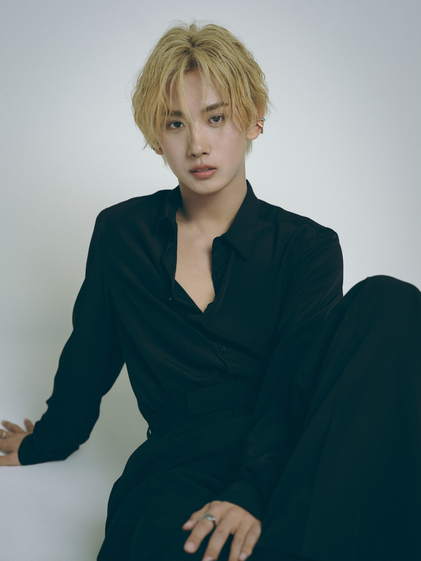 モデル 鈴木凌　座り