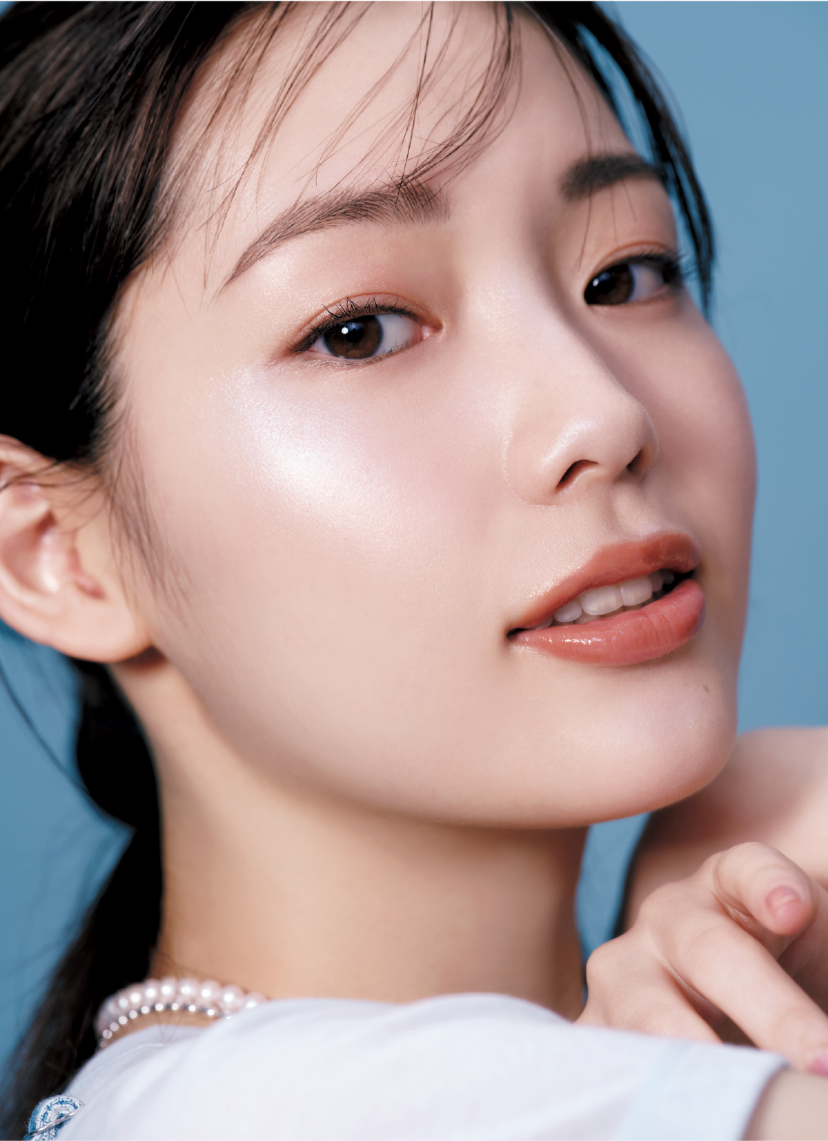 ディオール「ルミナイザー」が洒落顔になれると話題！ メイクアップアーティストが攻略法を伝授