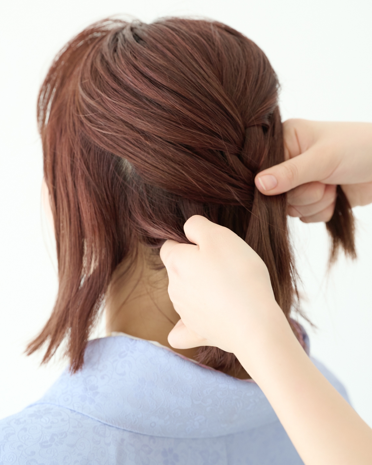 【ミディアム①着物】トップの三つ編みでふんわり♪ 短くてもできるアップ風ヘア　STEP２