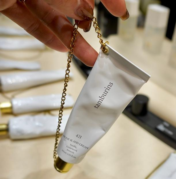 TAMBURINS タンバリンズ 韓国コスメ  ハンドクリーム CHAIN HAND 421