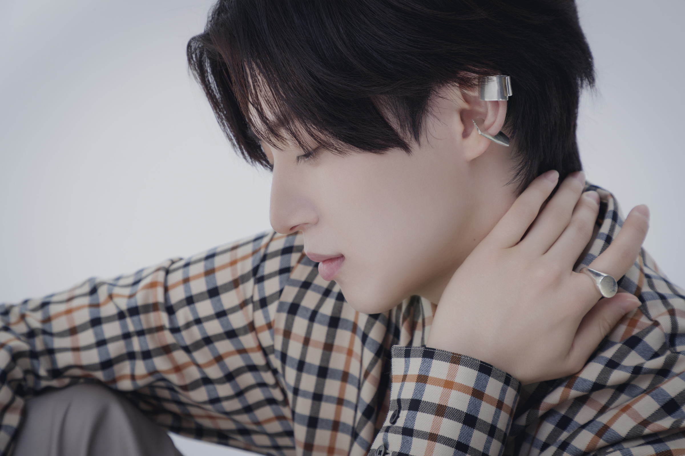 西山智樹　timelesz project タイプロ TAG SEARCH　横顔　バストアップ