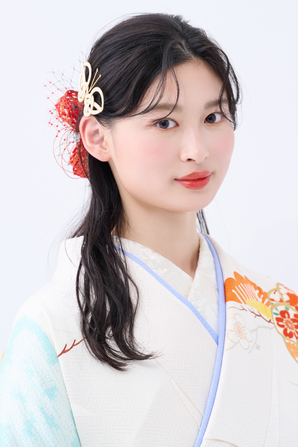 【卒業式袴ヘアアレンジ・セミロング③】S字ウェーブがモダンなハーフアップシニヨン