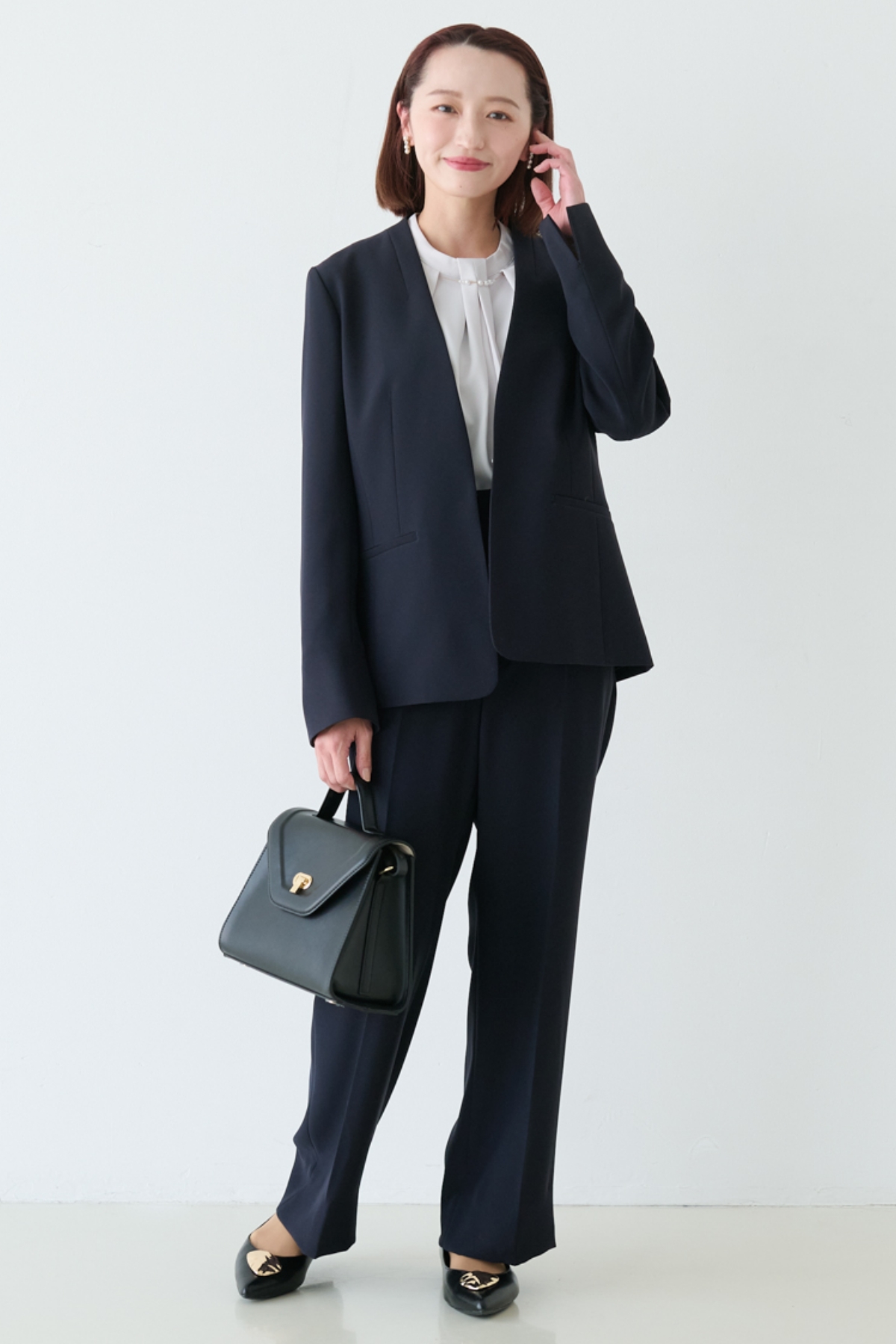 【卒入園式・卒入学式のきちんとスーツスタイルに似合う髪型】ミディアム編