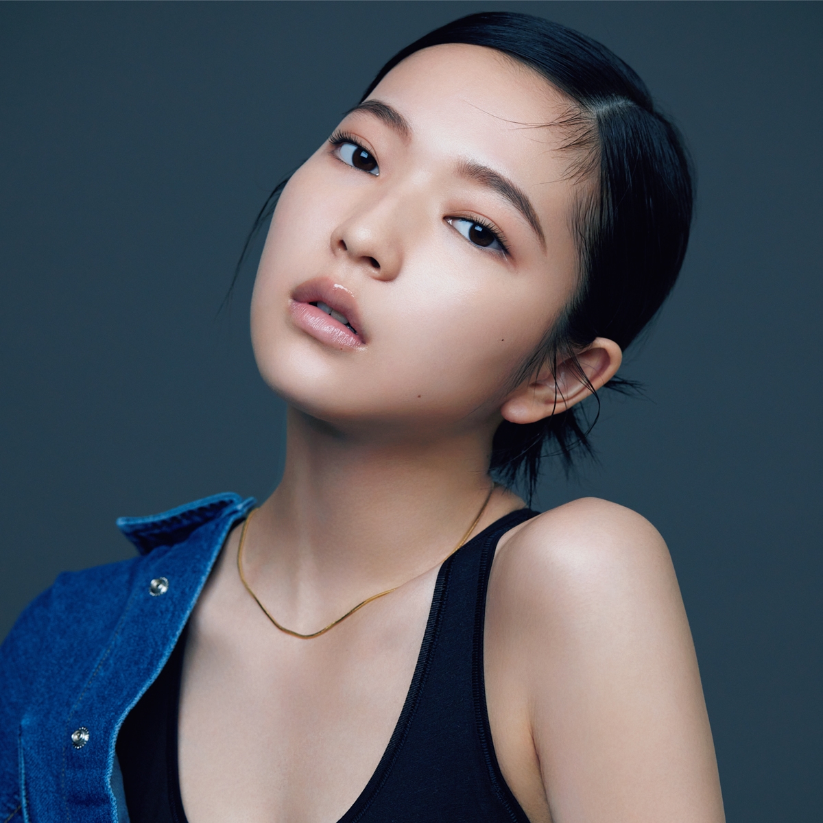 目　アイメイク　BLACKPINK　ジェニー　猫目メイク