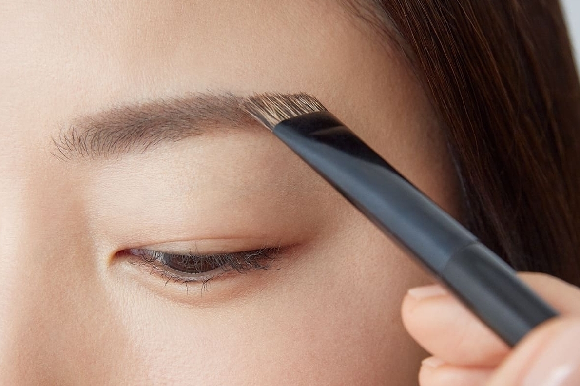 MEGUMIさん 着物メイク 眉毛 書き方