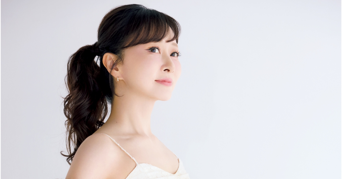 美容家・石井美保さんの透明美肌の秘訣は？ 愛用スキンケアやメイク 