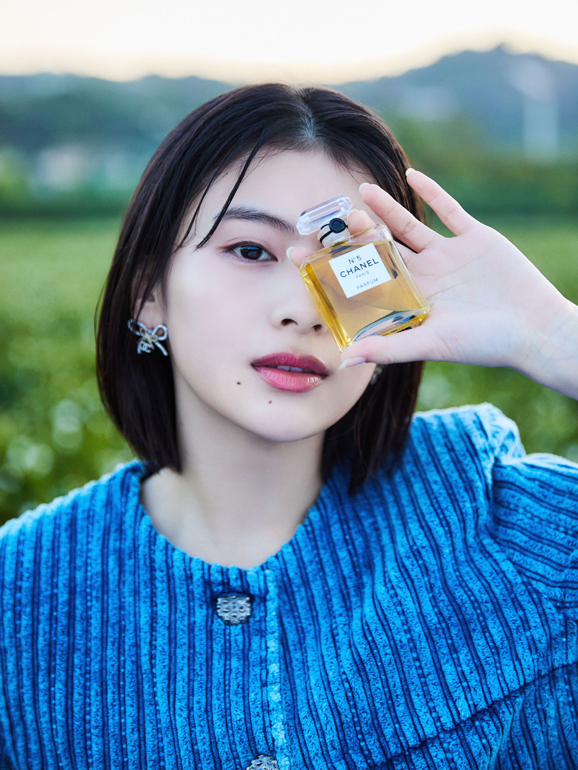 出口夏希　シャネル Ｎ°５　フレグランス　香水