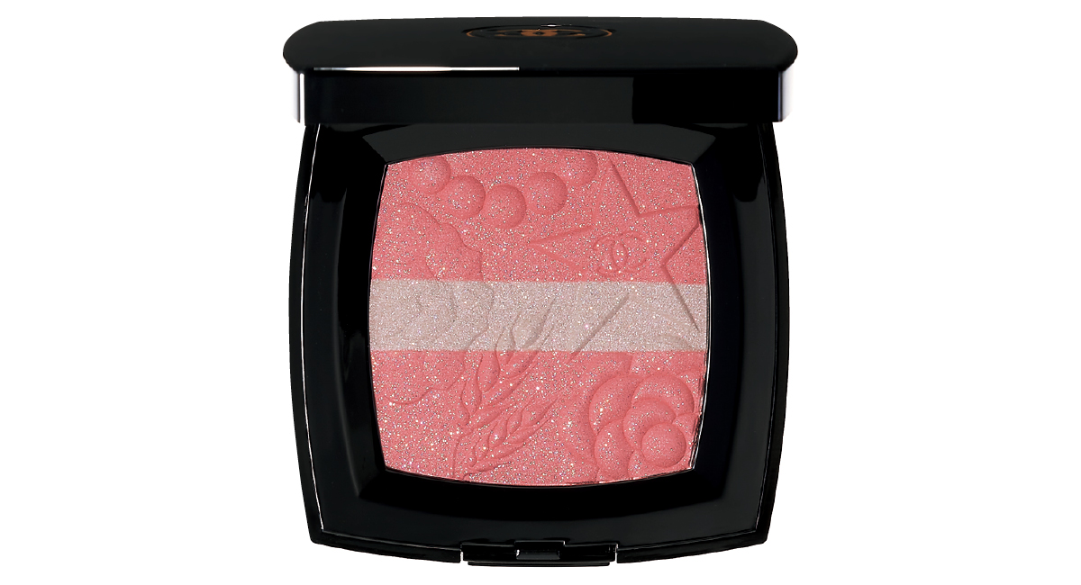 小嶋陽菜 メイク　CHANEL レ シーニュ ドゥ シャネル 997